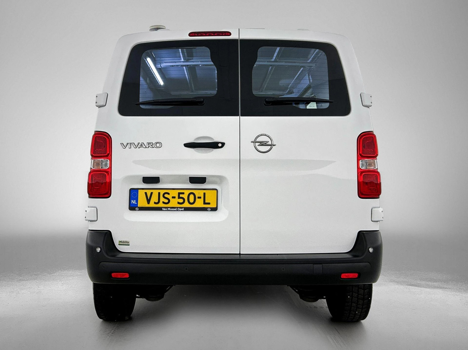 Opel-Vivaro-image-2