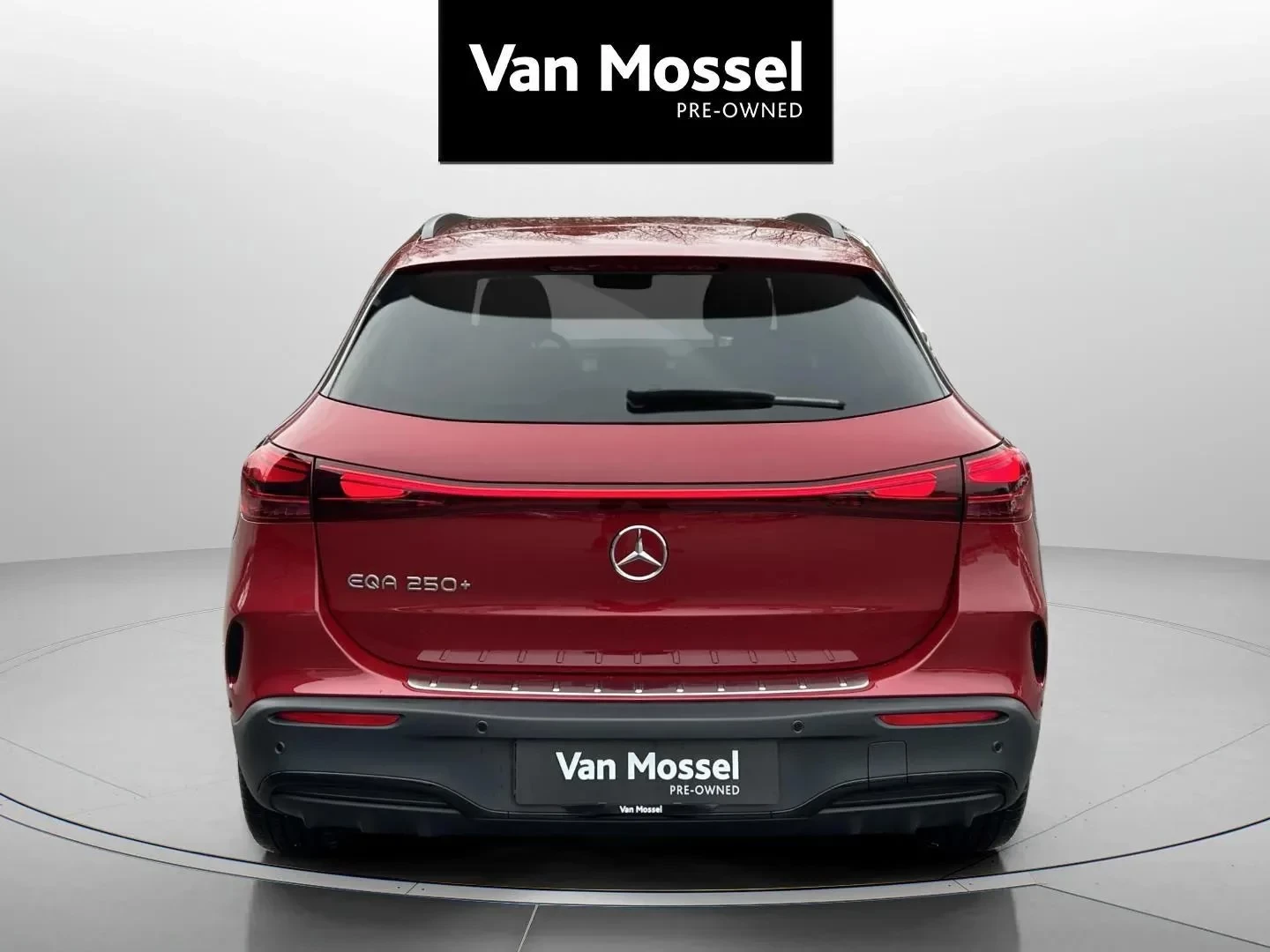 Mercedes-Benz-EQA-image-5