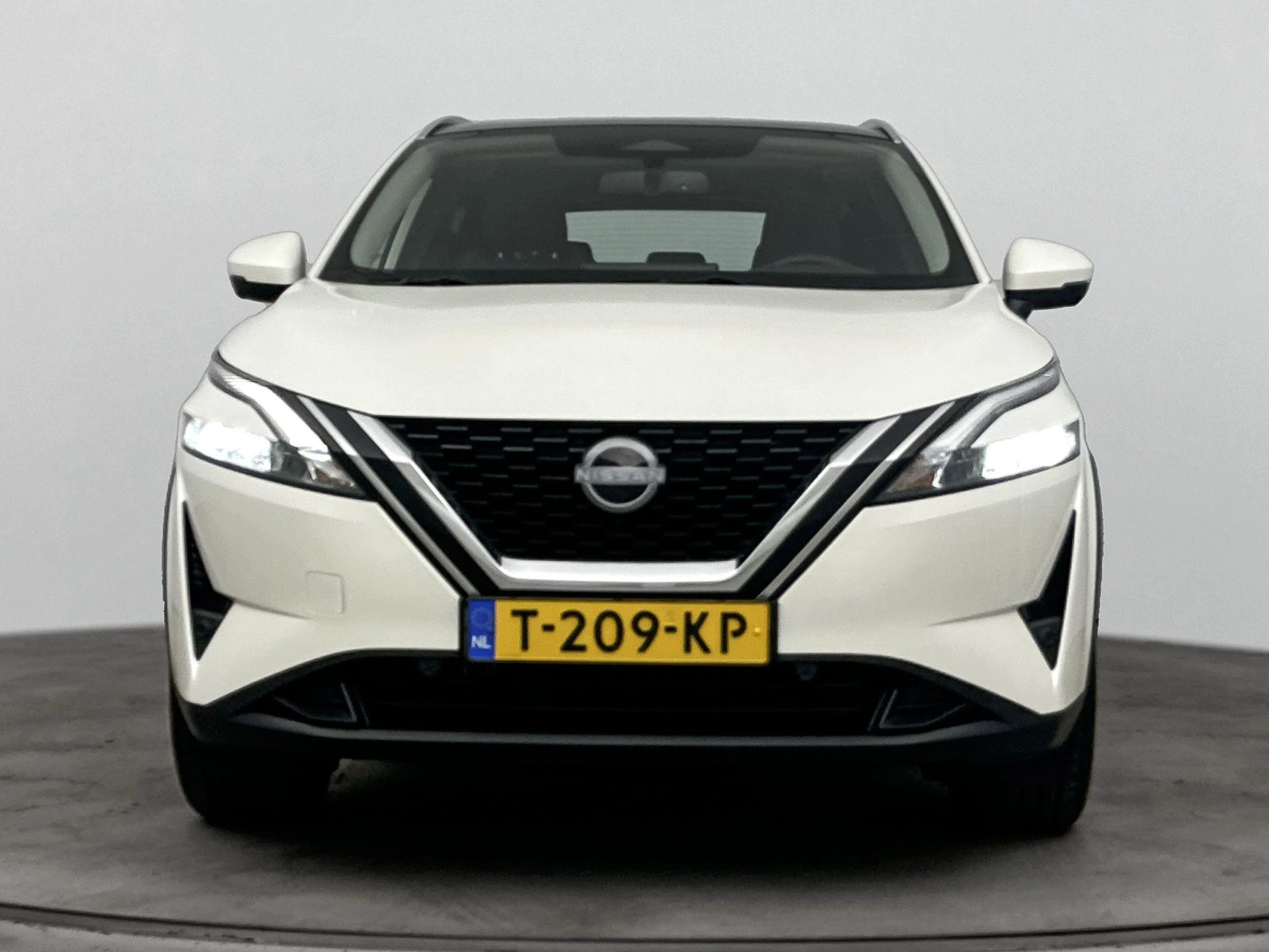 Nissan-QASHQAI-image-4