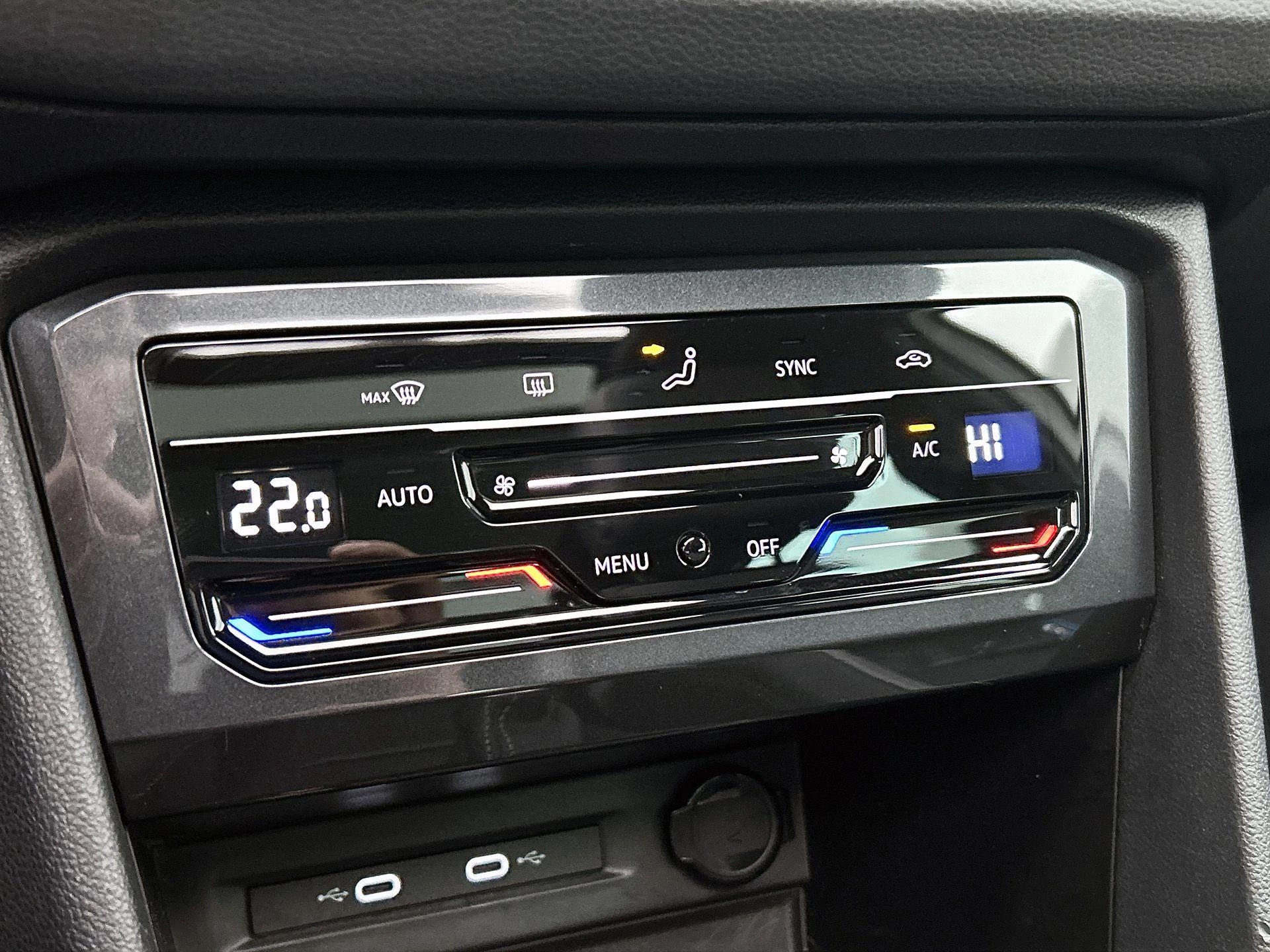 Volkswagen-Tiguan-image-16