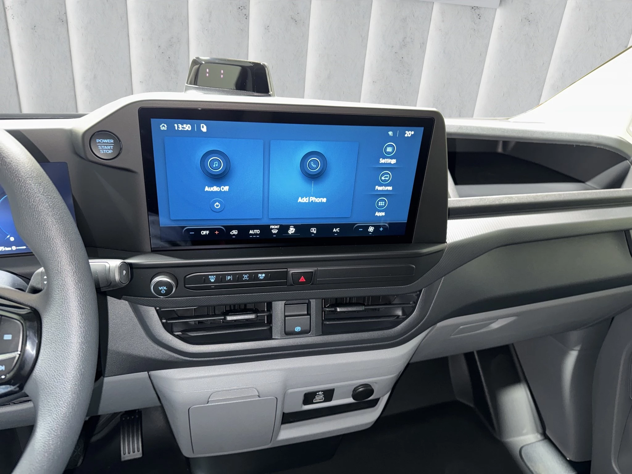Ford-Transit Custom-image-12