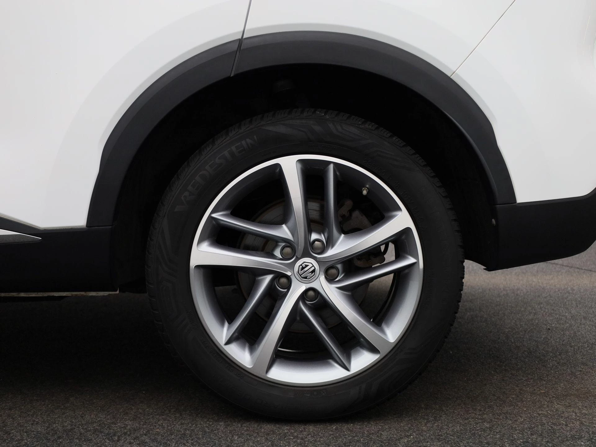 MG EHS 1.5 TGDI PHEV Luxury