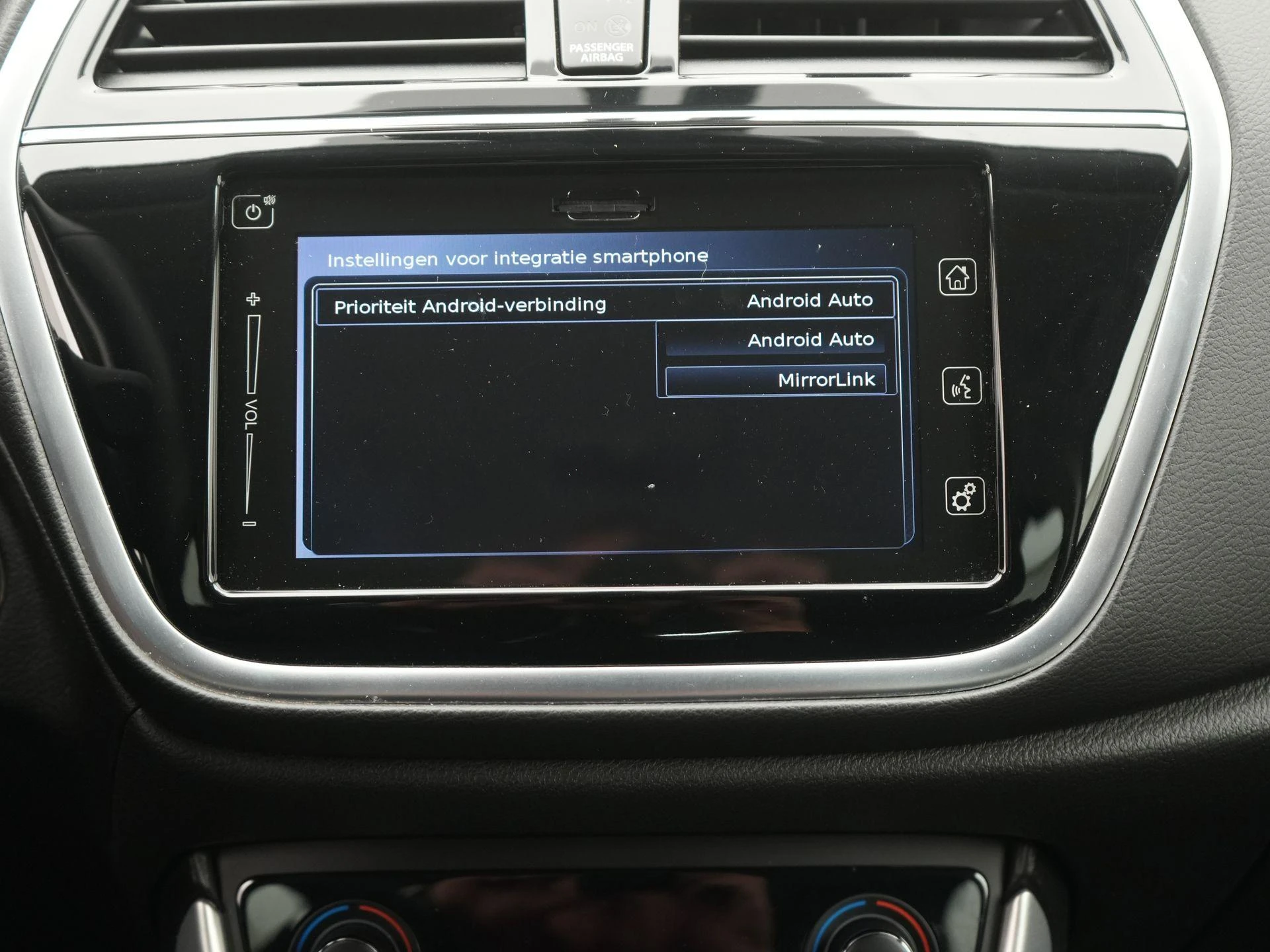 Suzuki-S-Cross-image-14