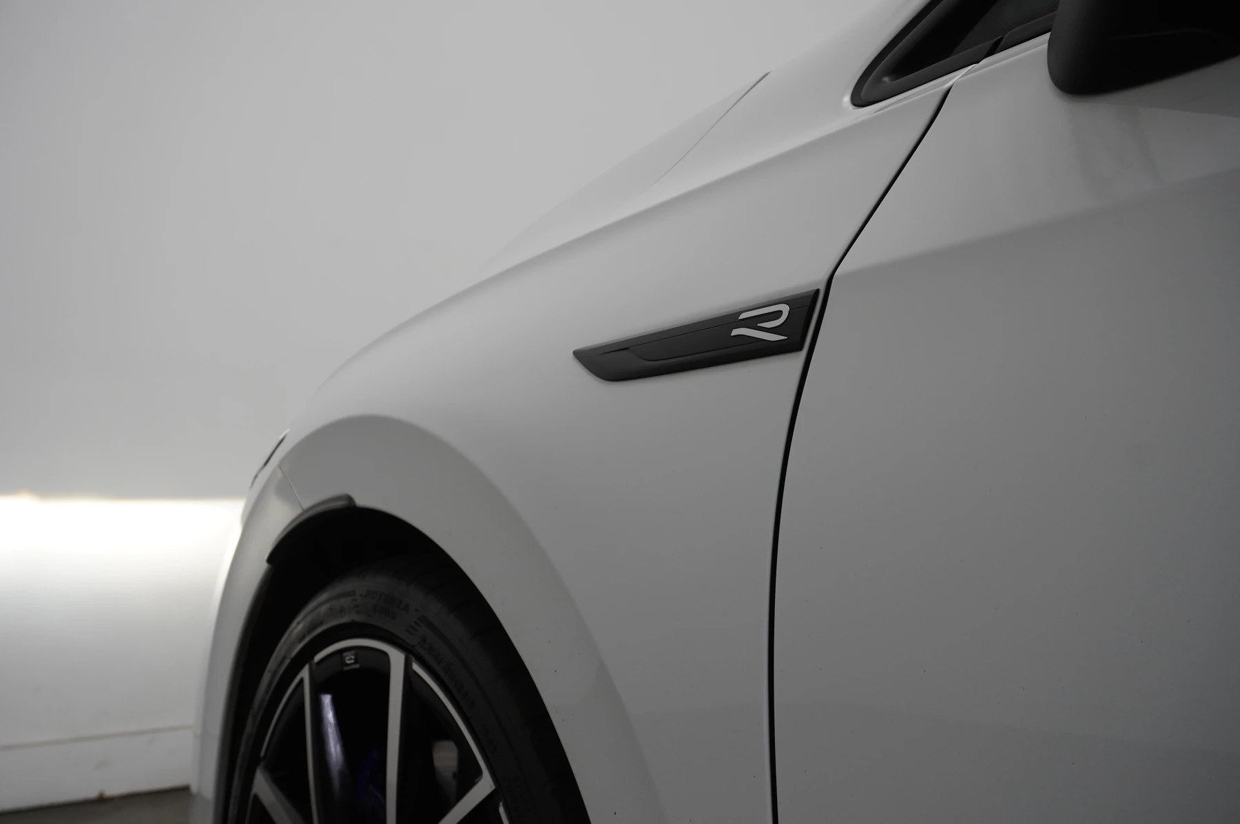 Volkswagen-Golf-image-47