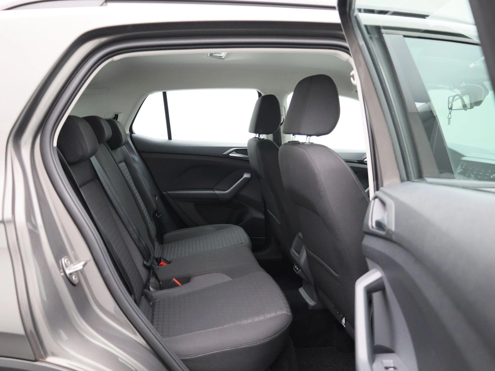 Volkswagen-T-Cross-image-33