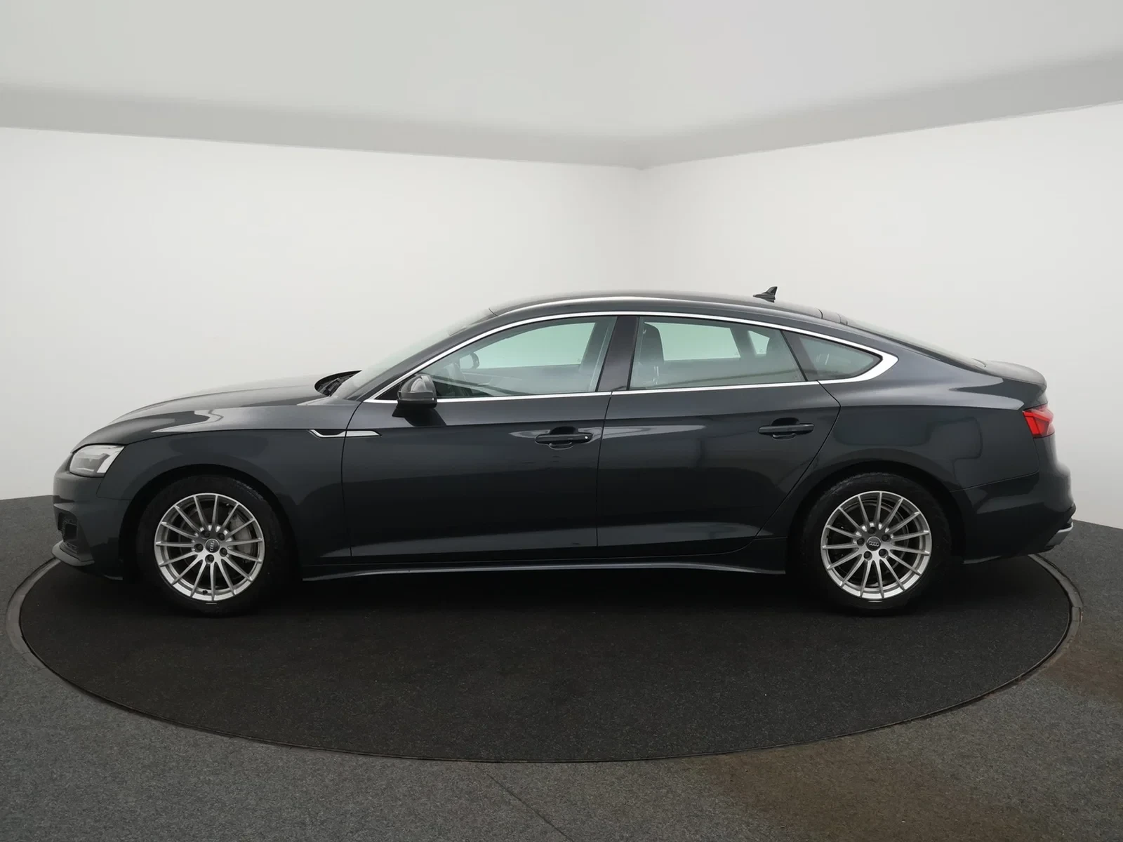 Audi A5 Sportback Audi A5 Sportback 40TFSI Advanced *AUTOMAAT*LEDER*NAVI*CRUISE*ZETELVERWARMING*...*