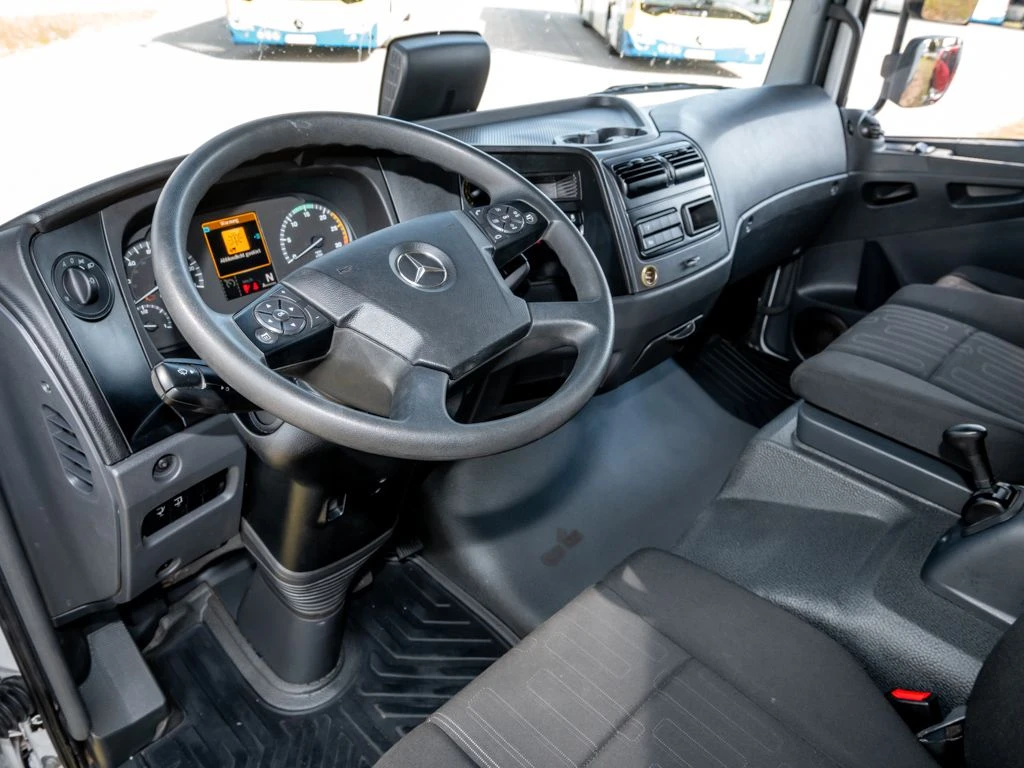 Mercedes-Benz-Atego-image-7