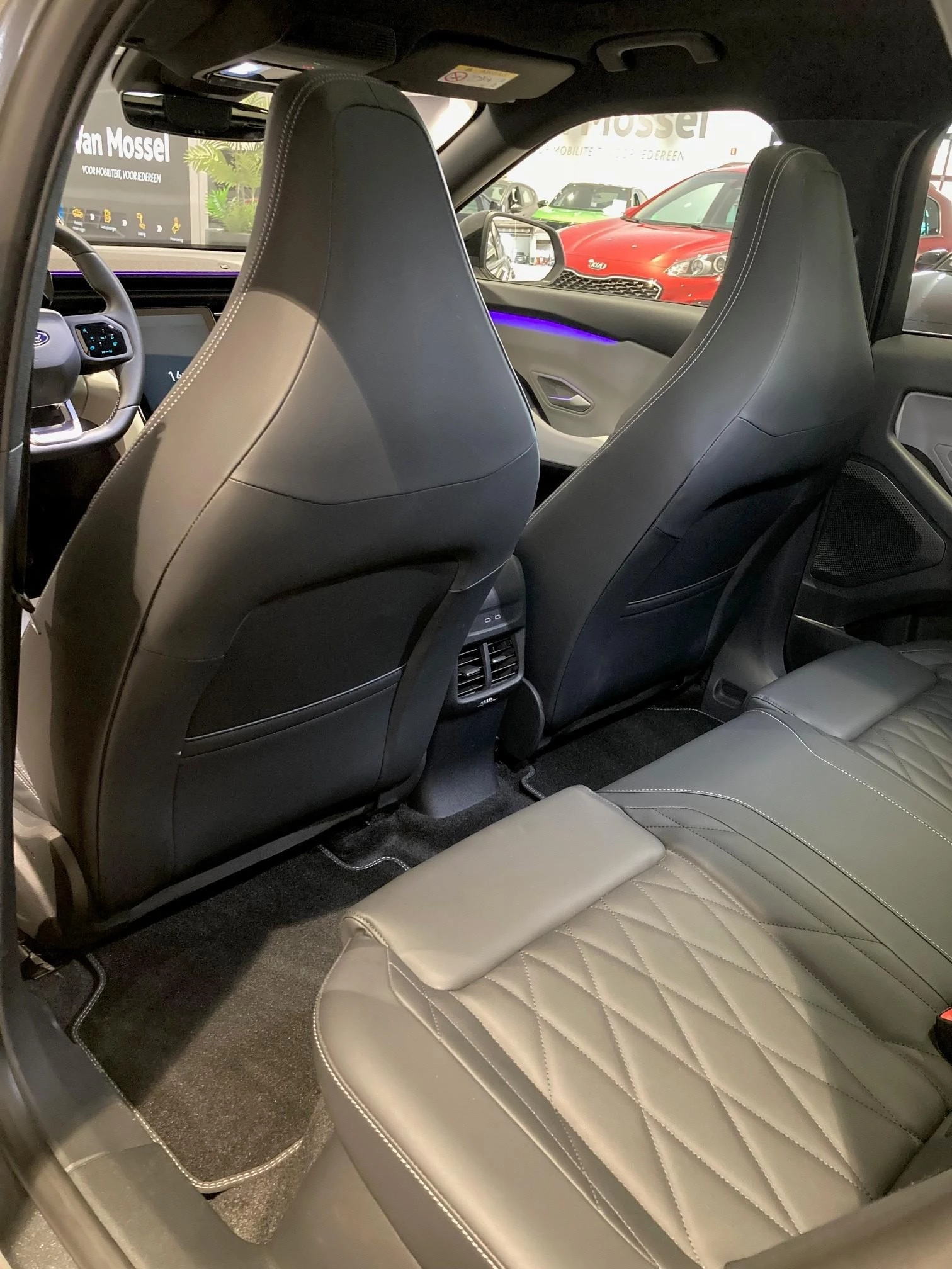 Ford-Explorer-image-12