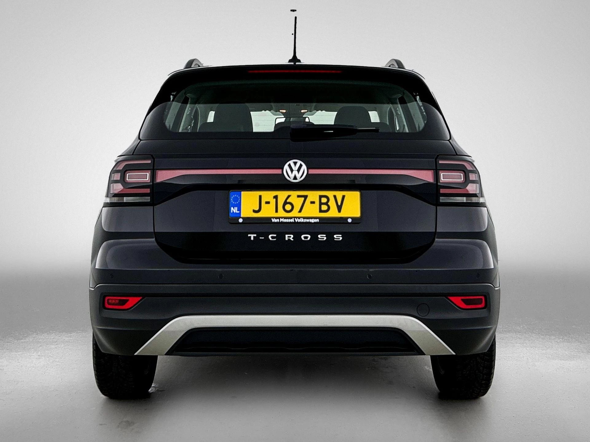 Volkswagen-T-Cross-image-2