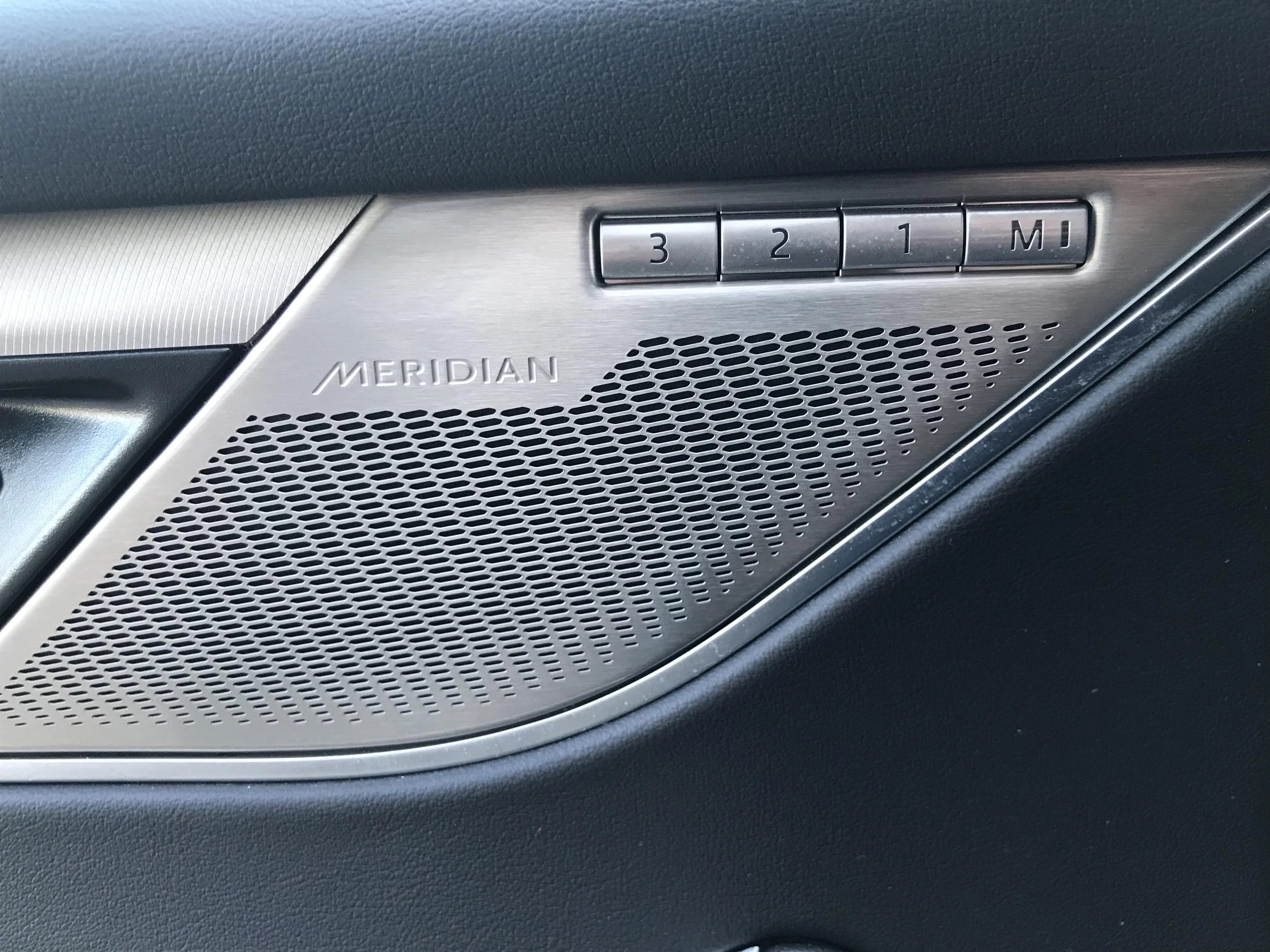 Jaguar-F-PACE-image-13