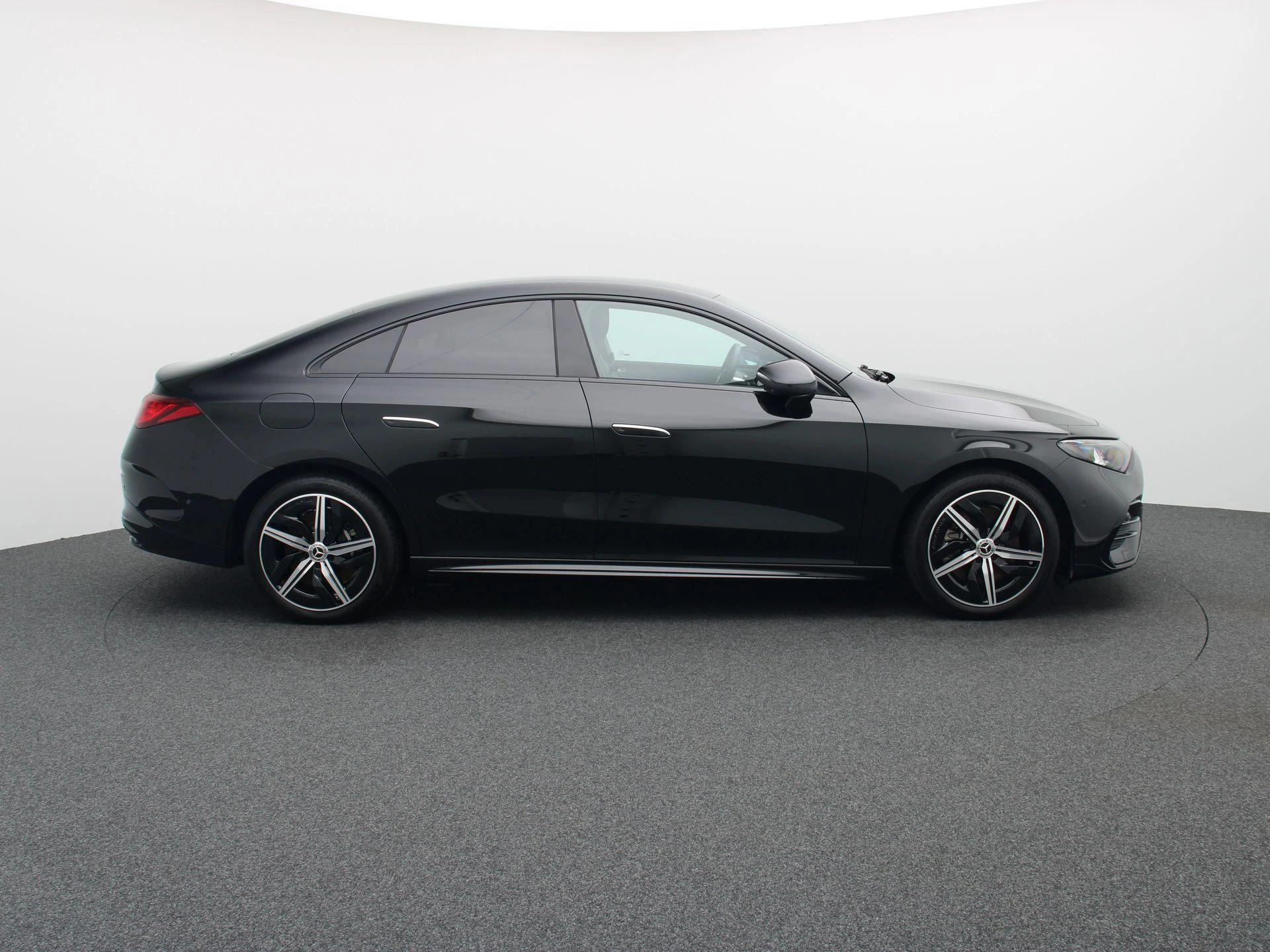 Mercedes-Benz-CLA-image-5