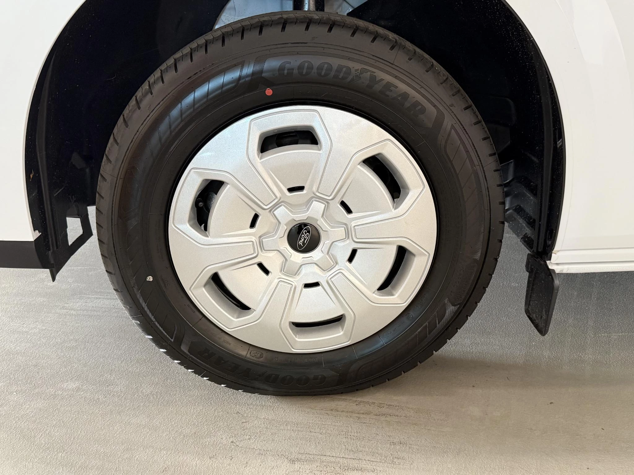 Ford-Transit Custom-image-7