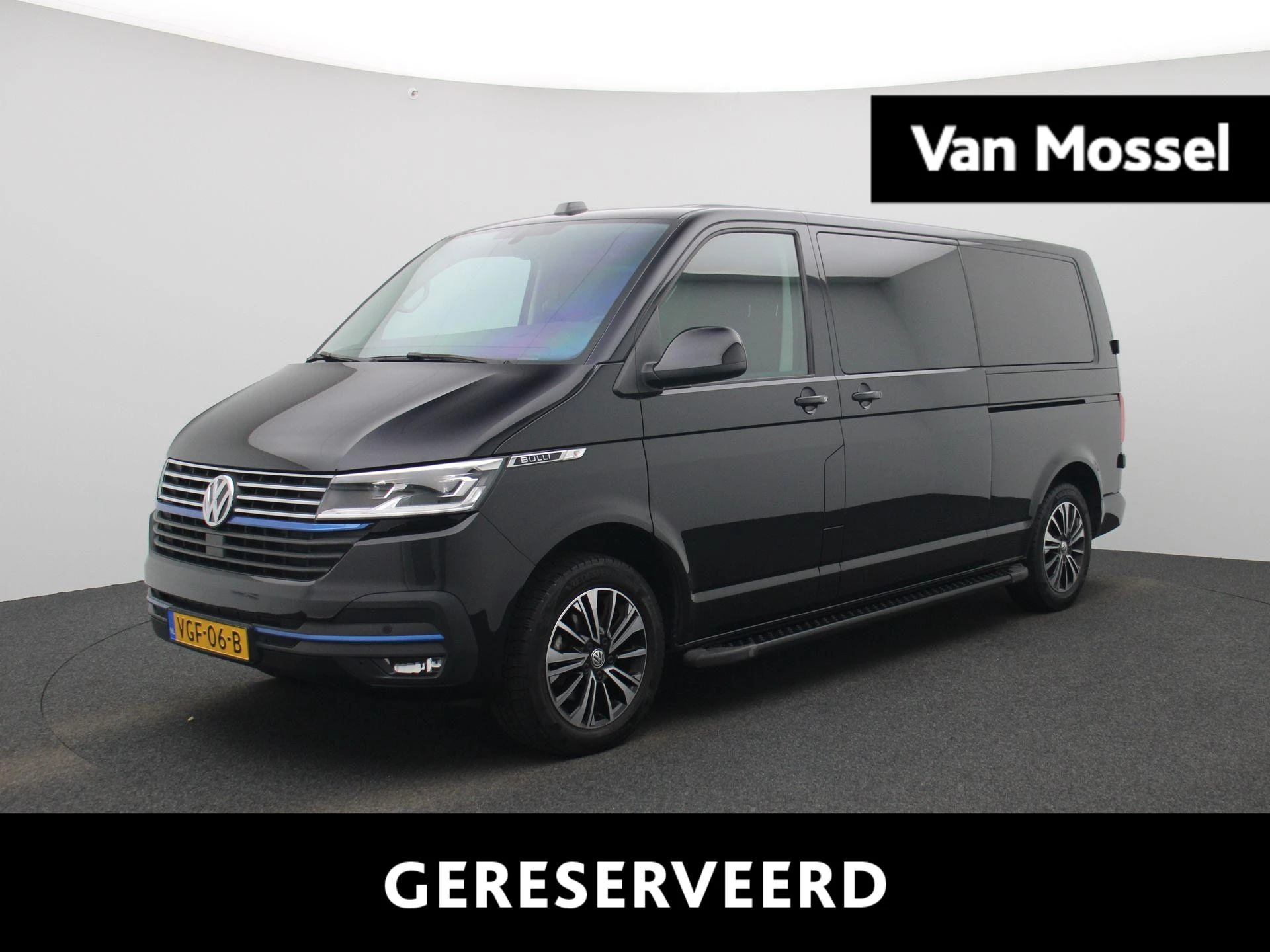 Volkswagen-Transporter-image-0