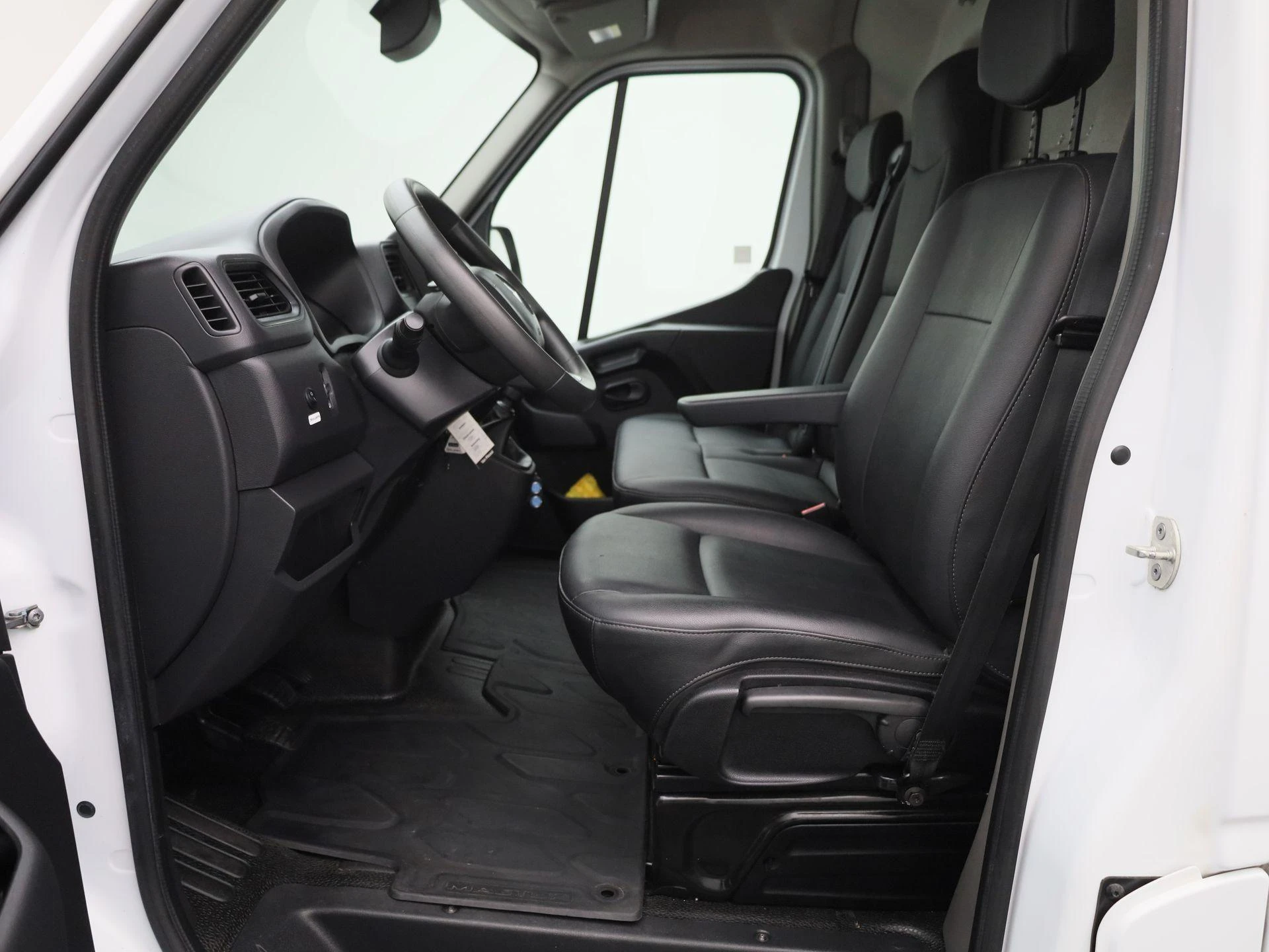 Renault-Master-image-10