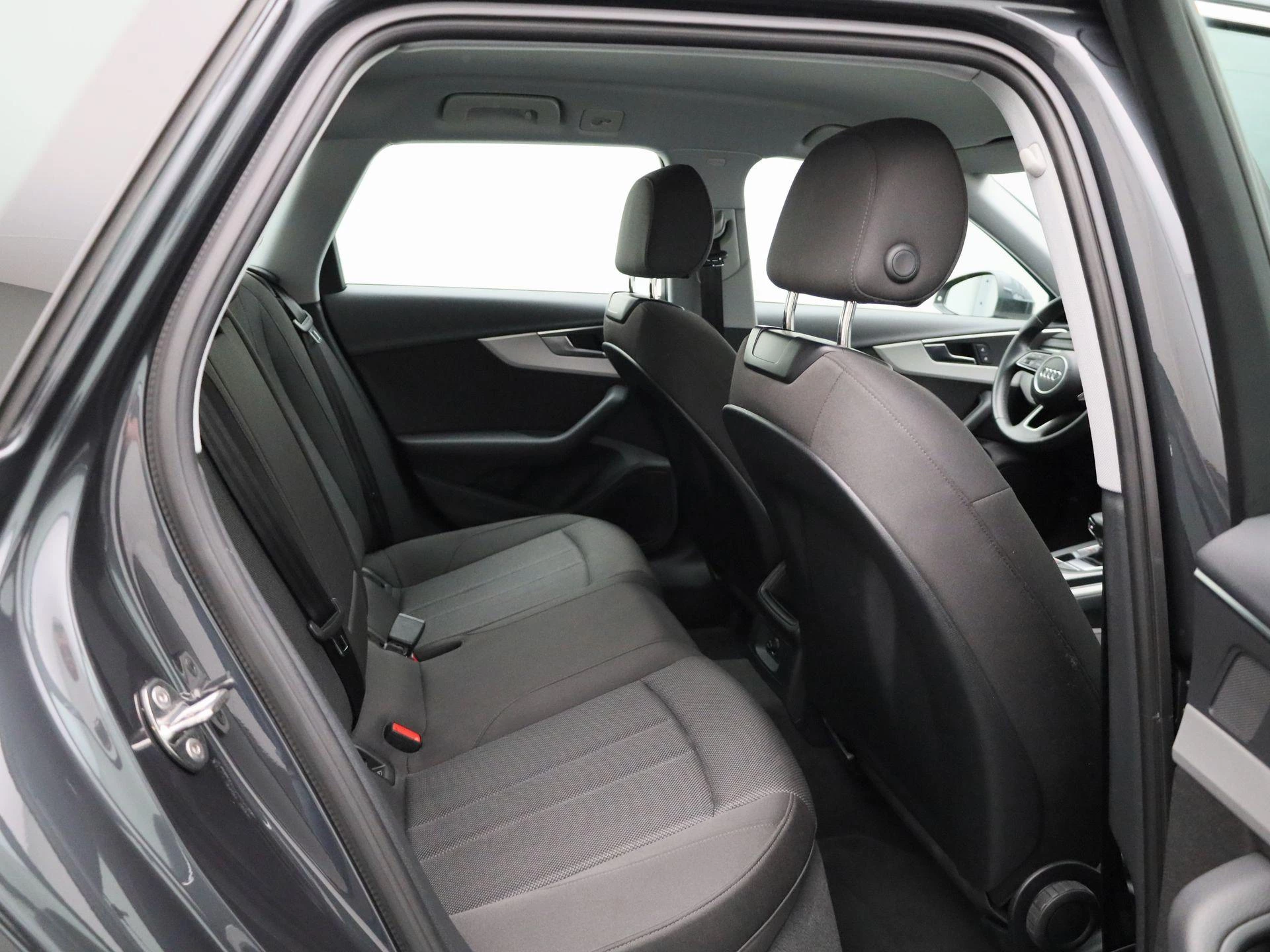 Audi-A4-image-31