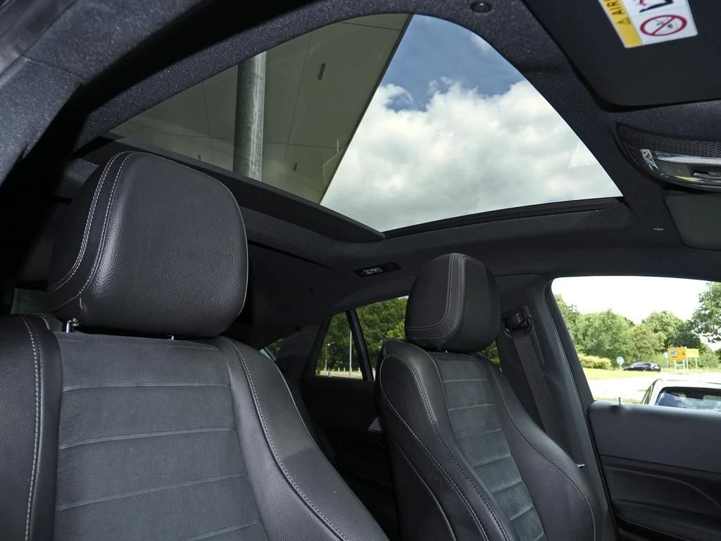 Mercedes-Benz-GLE 350 e-image-15