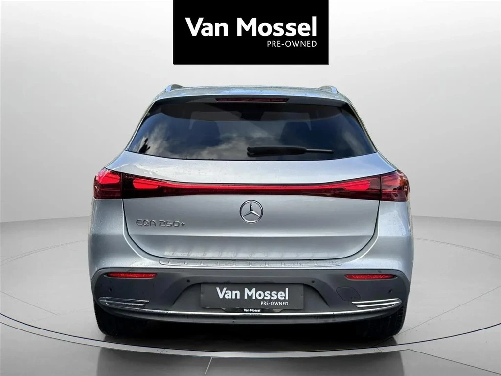 Mercedes-Benz-EQA-image-5