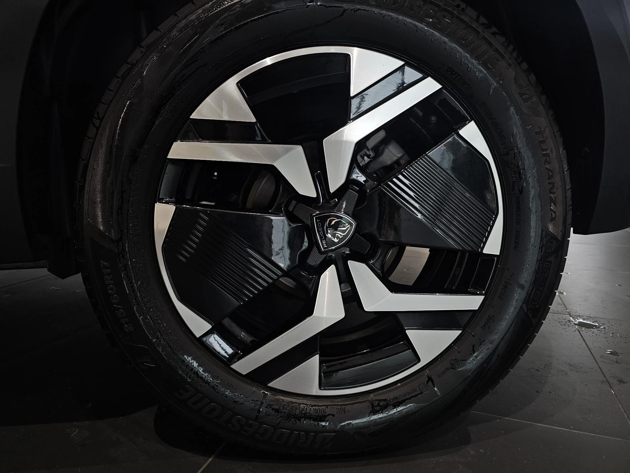 Peugeot-2008-image-23