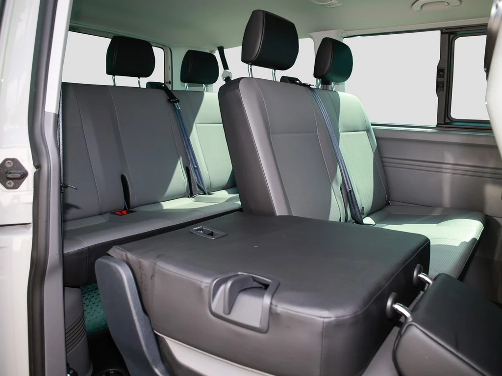 Volkswagen Transporter T6.1 Caravelle 2.0 TDI Navi/RFK