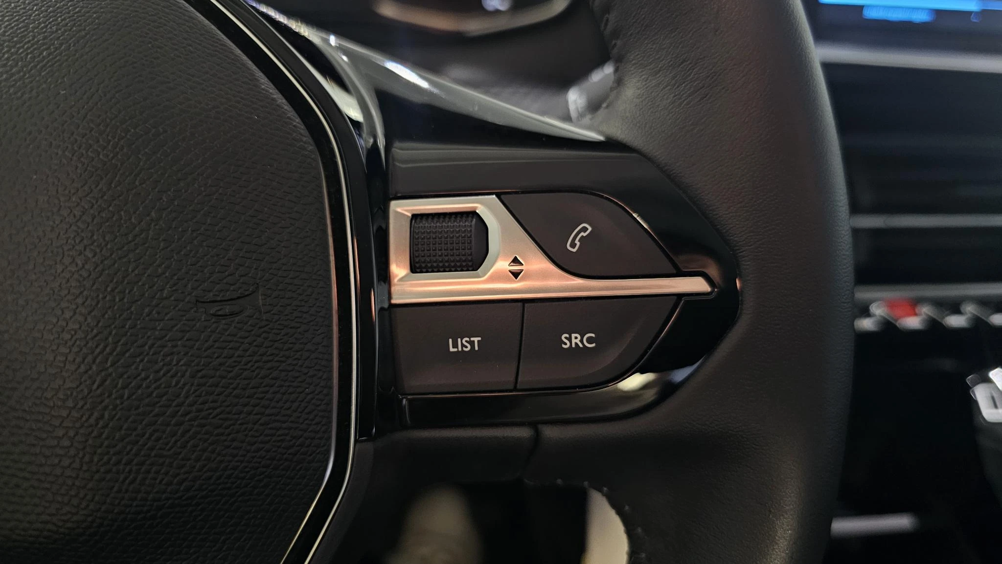 Peugeot-208-image-18