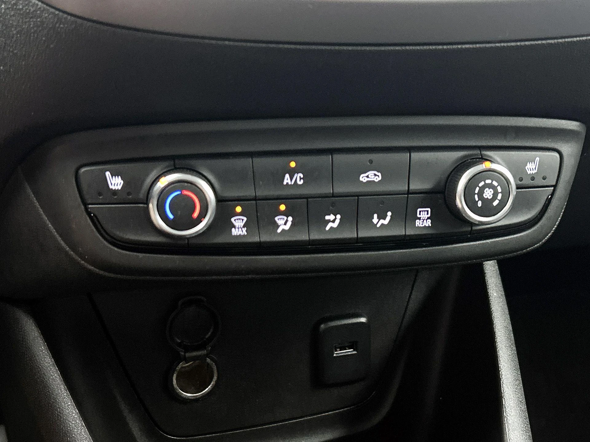 Opel-Crossland X-image-23
