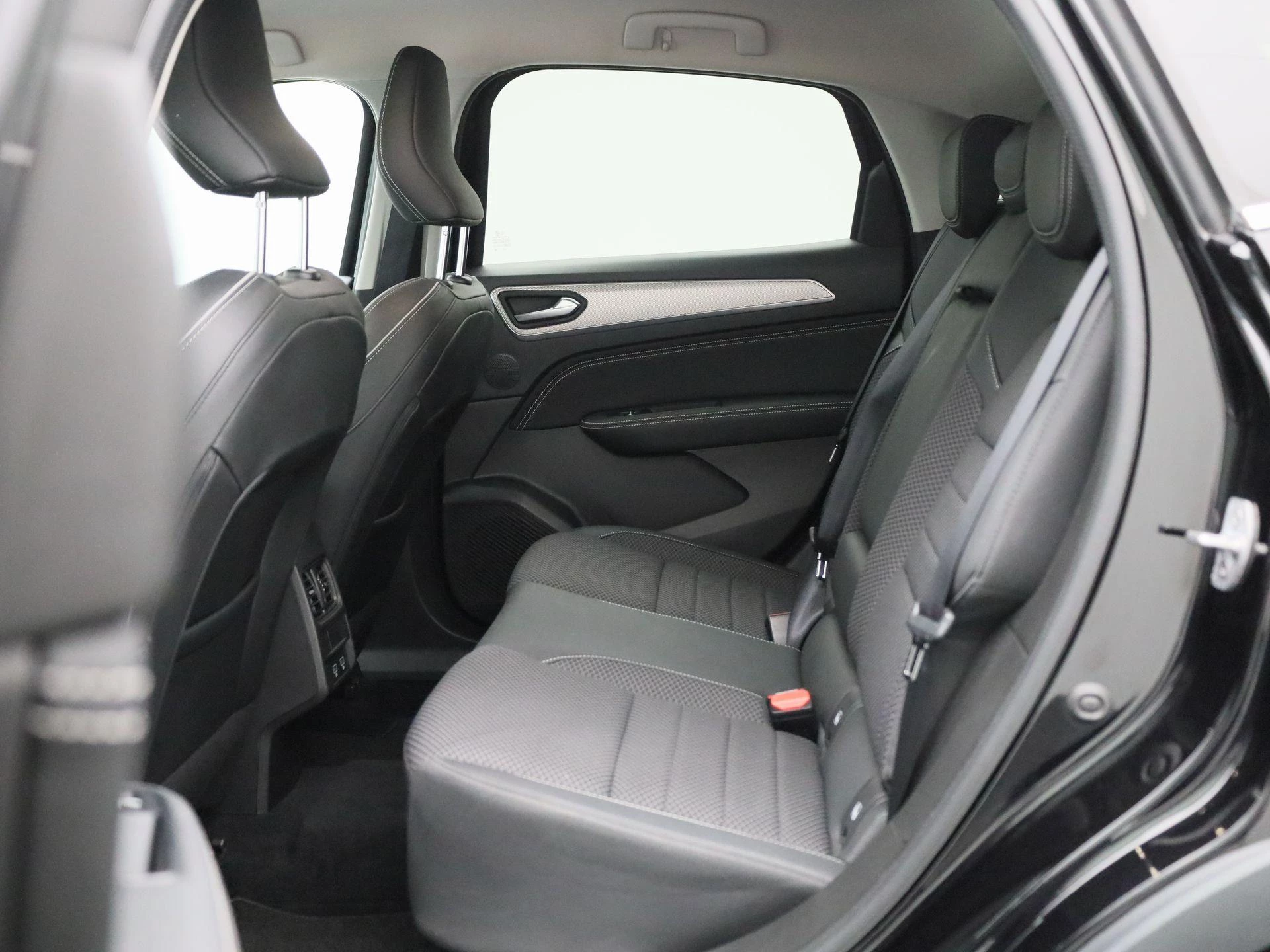 Renault-Arkana-image-11