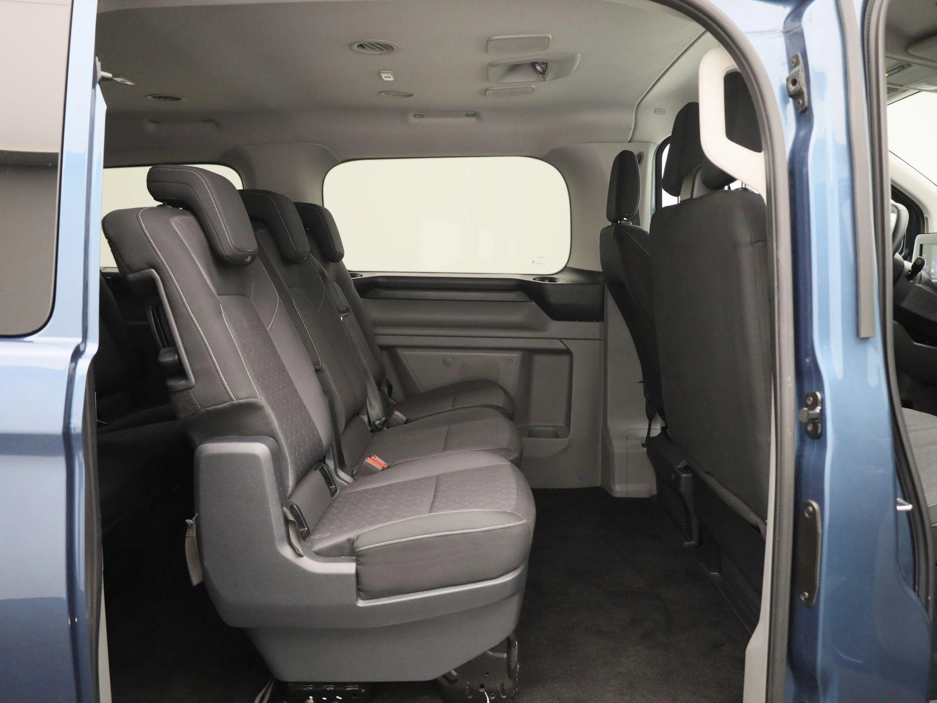 Ford-Transit Custom-image-10
