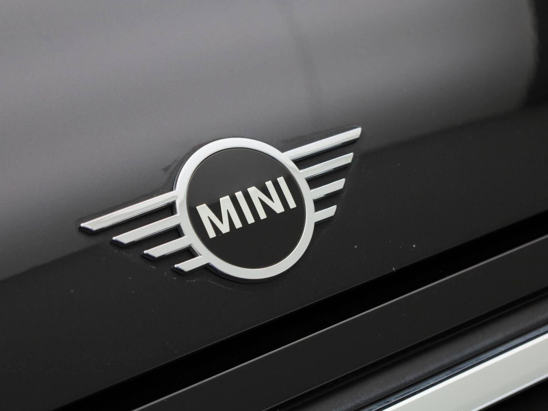 MINI-One-image-30