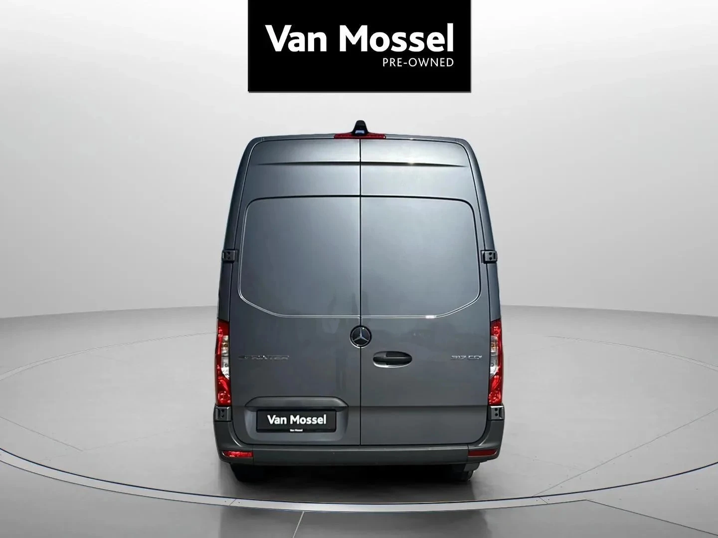 Mercedes-Benz-Sprinter-image-3