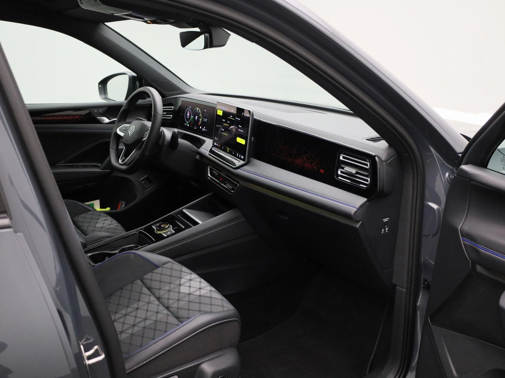 Volkswagen-Tiguan-image-31
