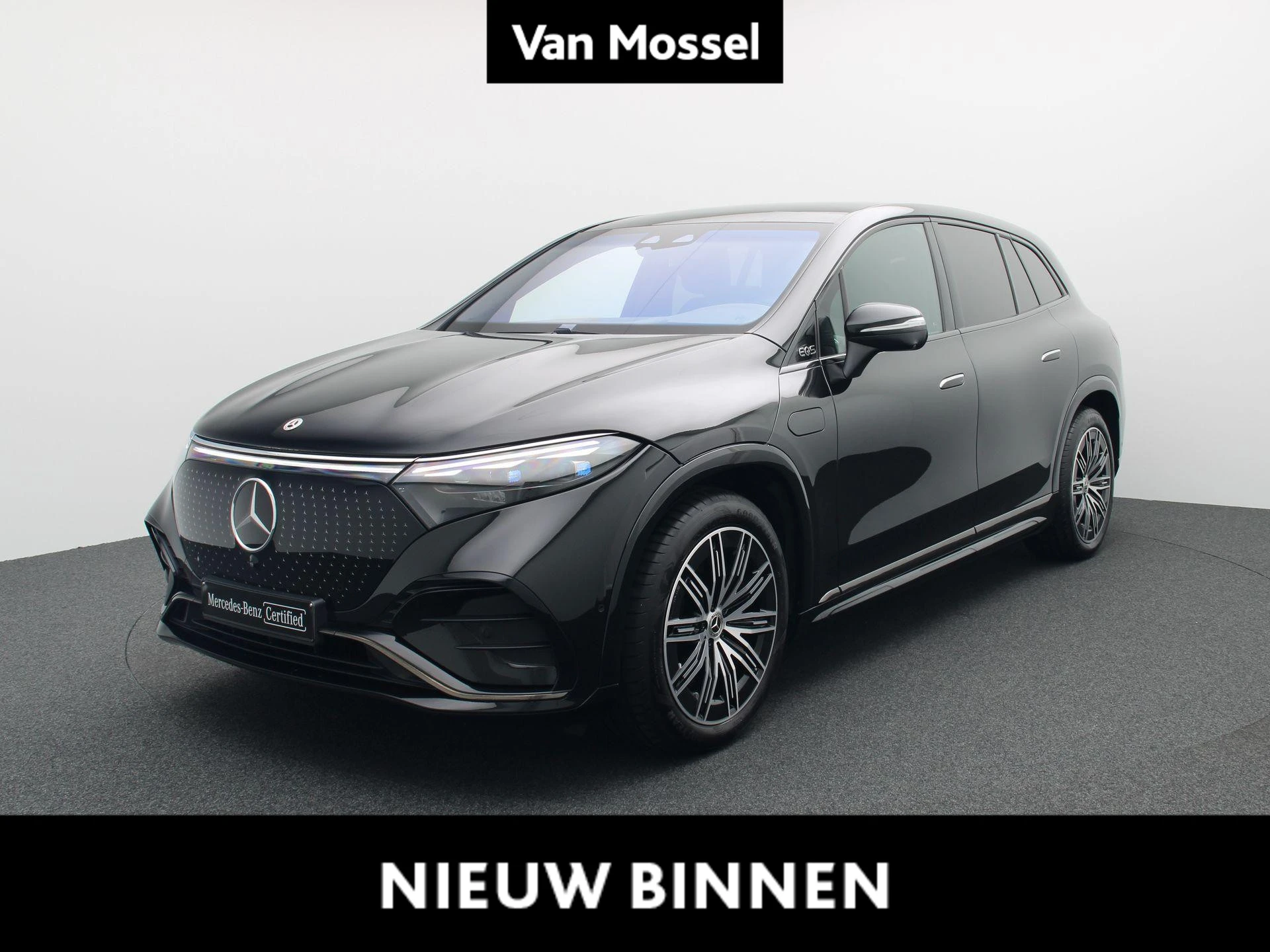 Mercedes-Benz-EQS-image-0
