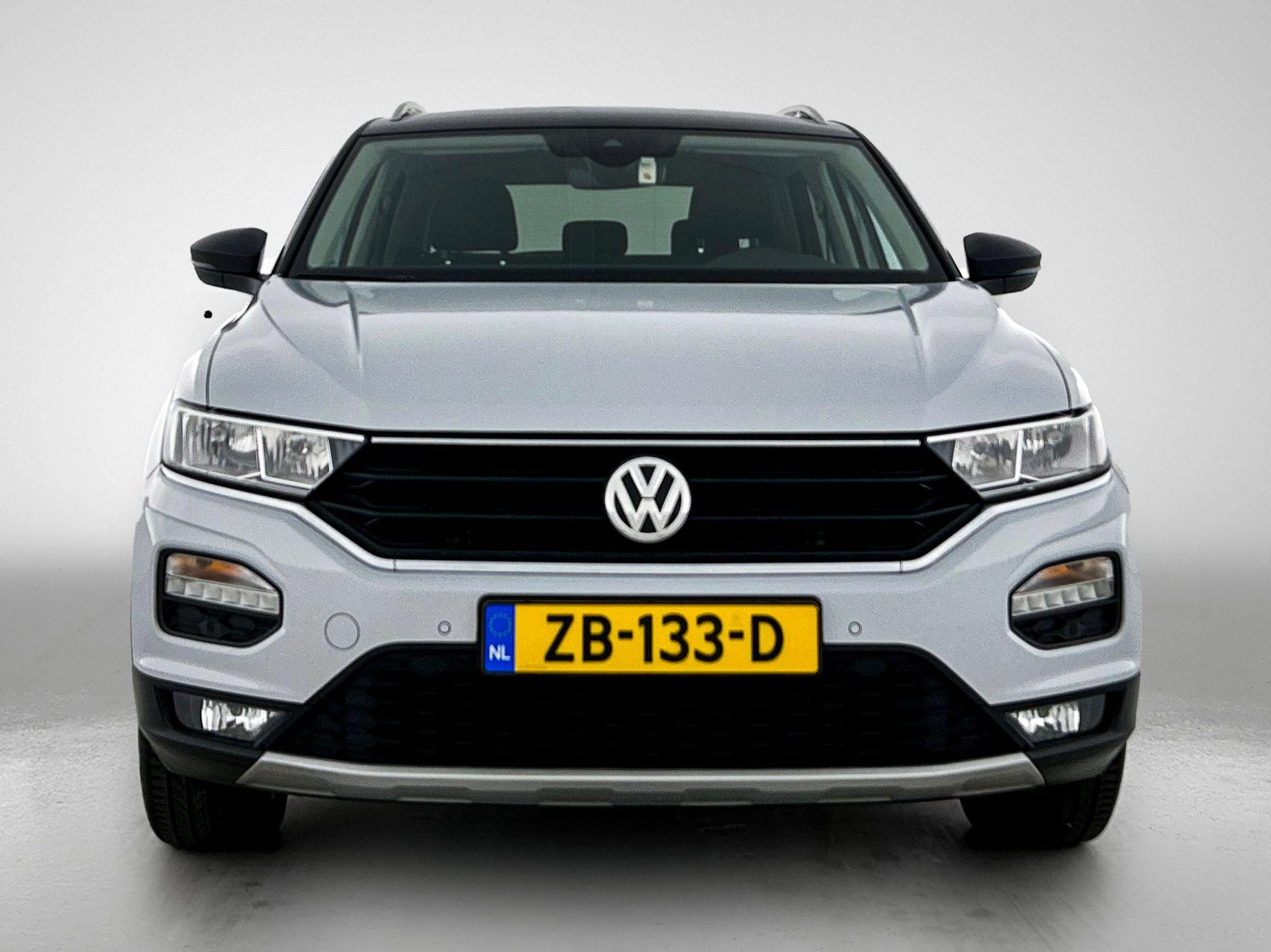 Volkswagen-T-Roc-image-4