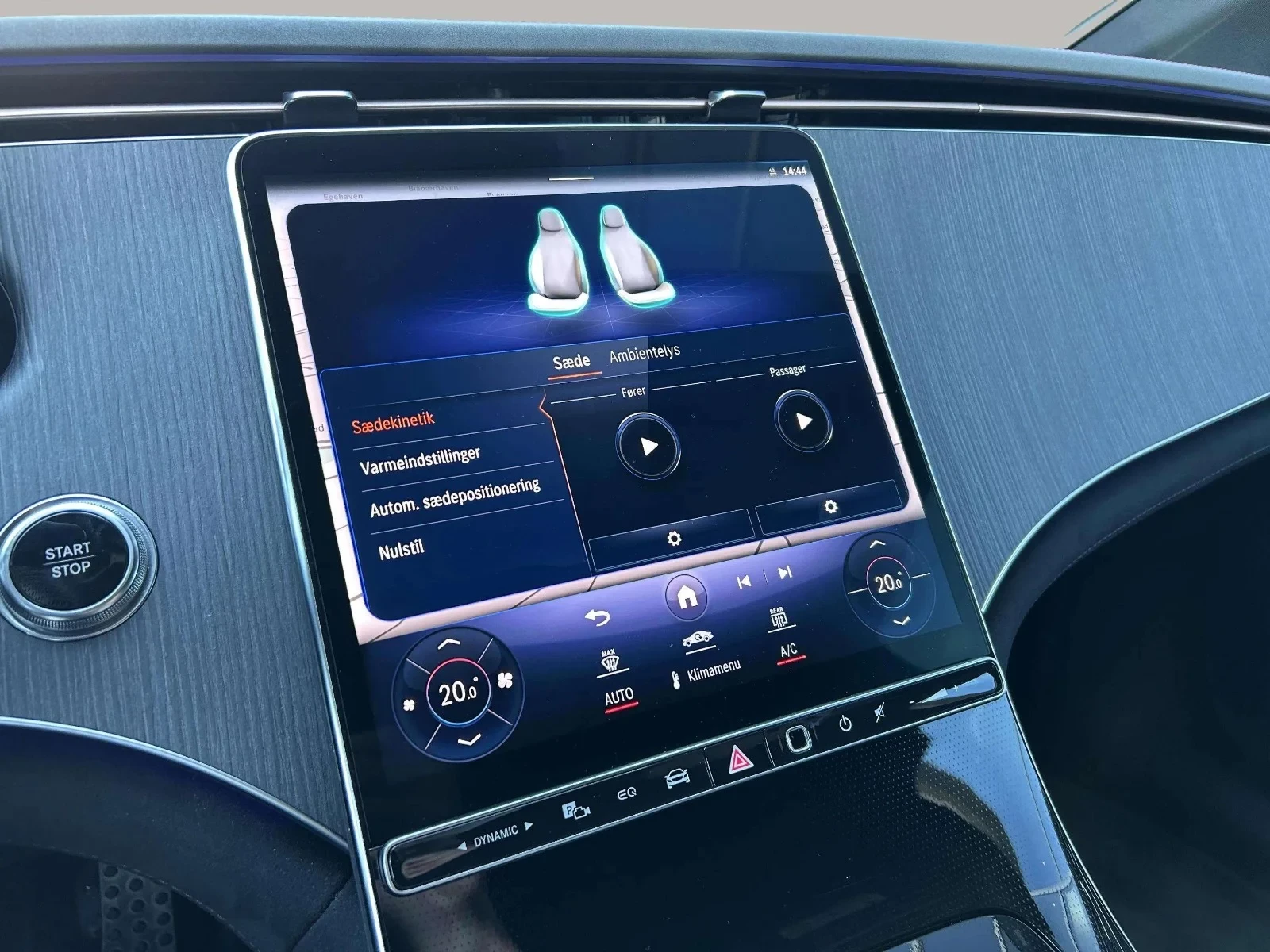 Mercedes-Benz-EQE-image-18