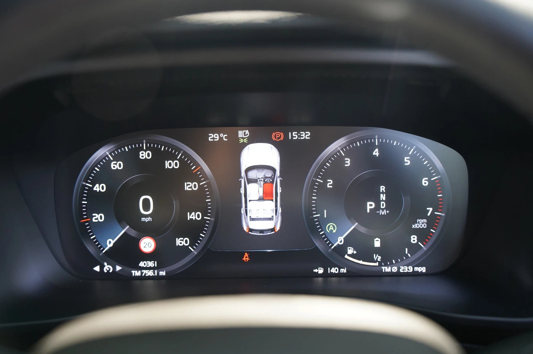 Volvo-XC40-image-7
