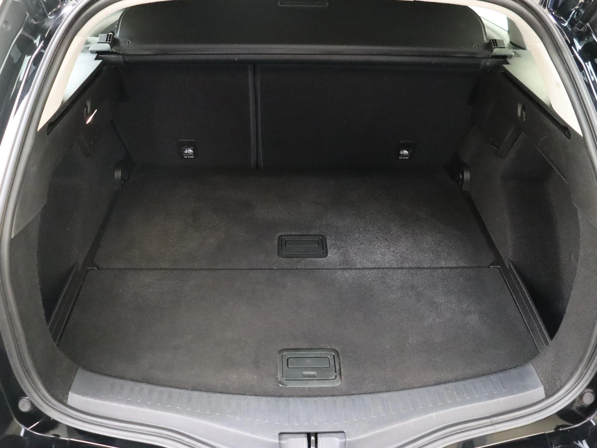 Renault-Mégane Estate-image-24