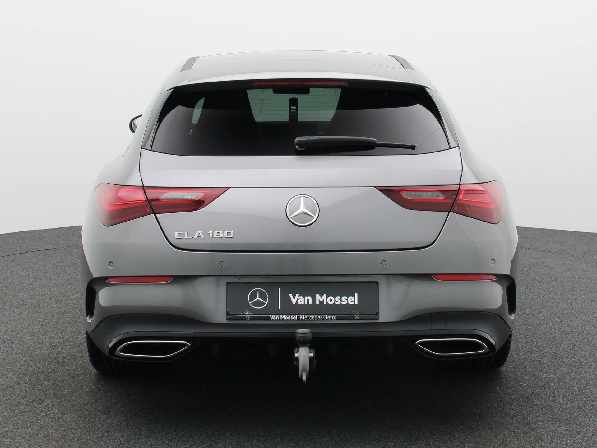 Mercedes-Benz-CLA-image-4