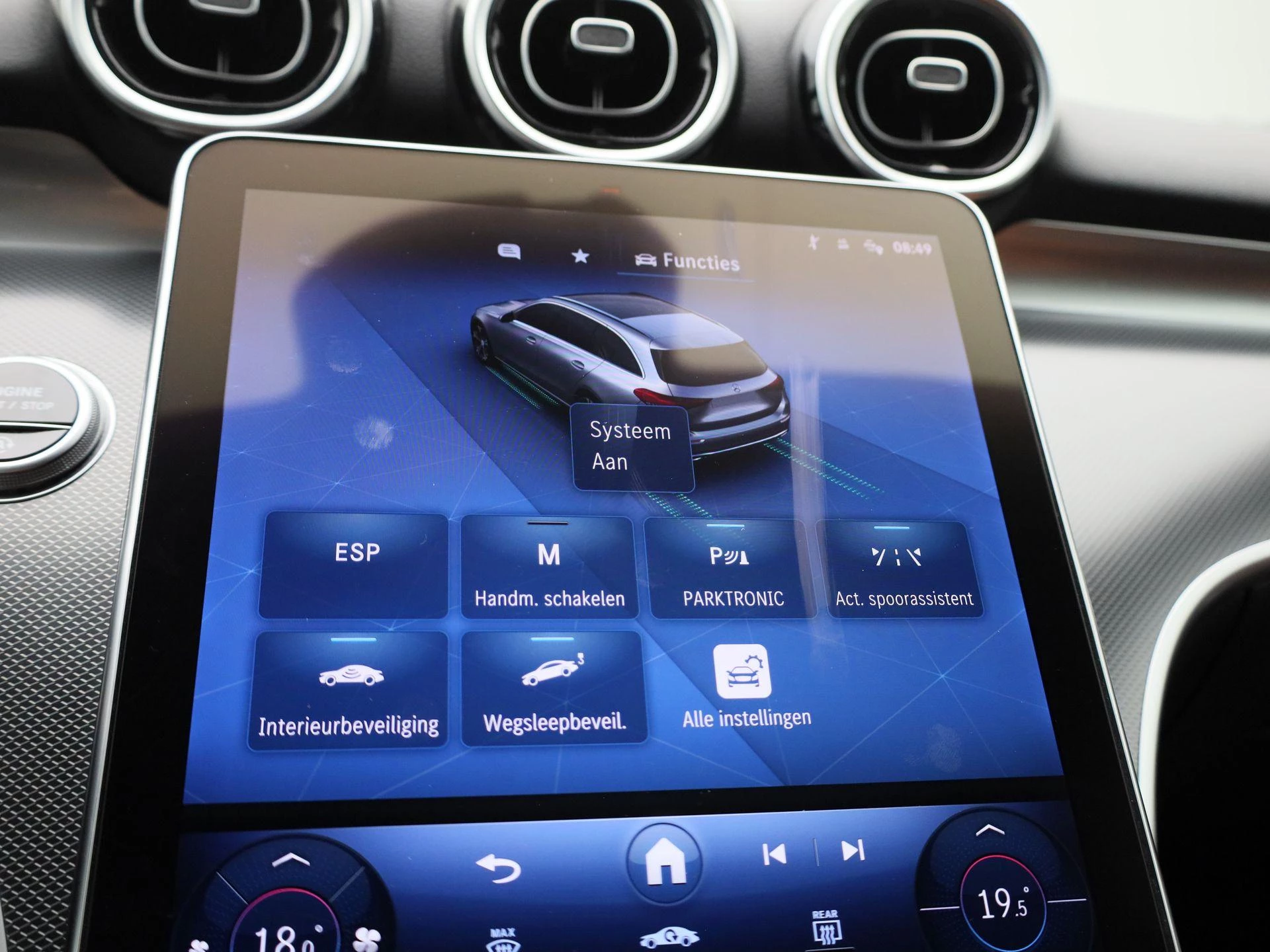 Mercedes-Benz-C-Klasse-image-21