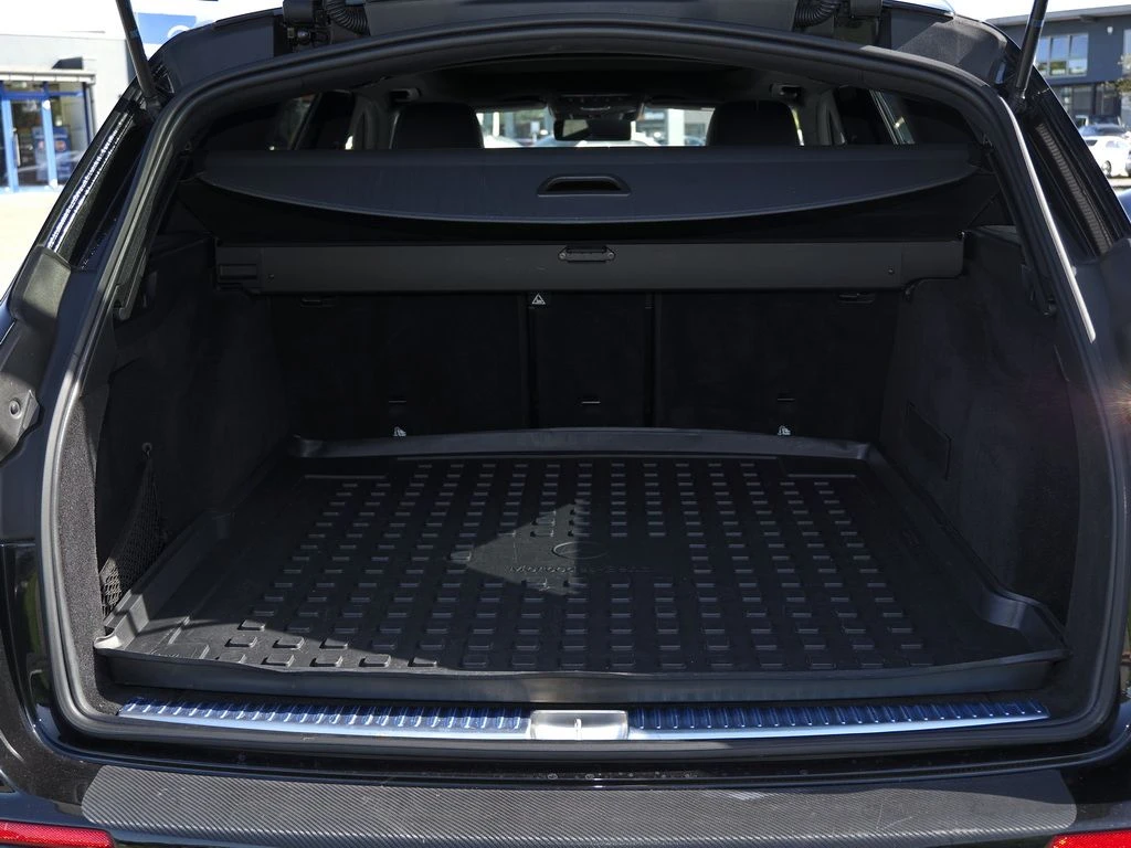 Mercedes-AMG-E-Klasse 53-image-13