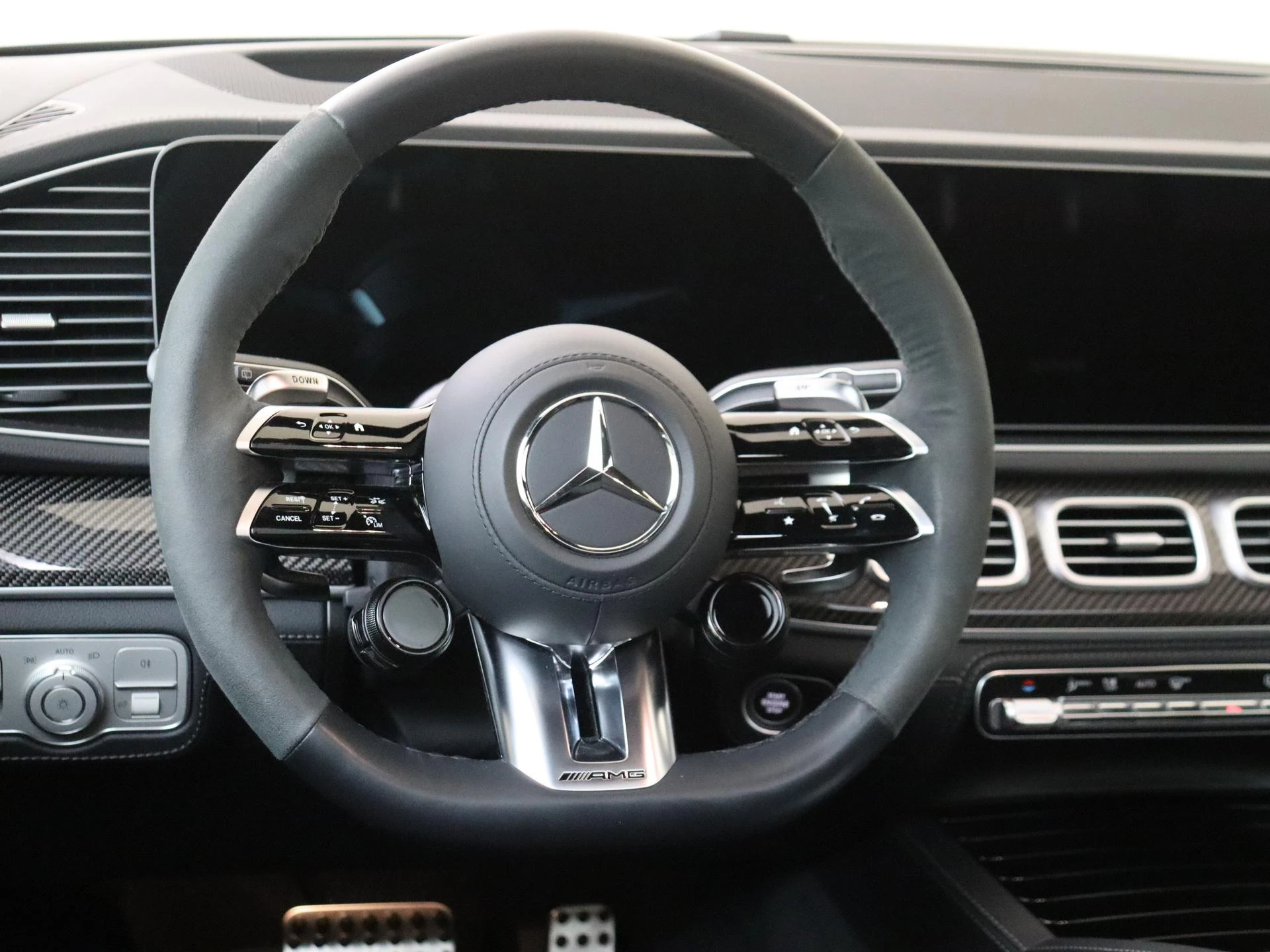 Mercedes-Benz-GLE-image-16