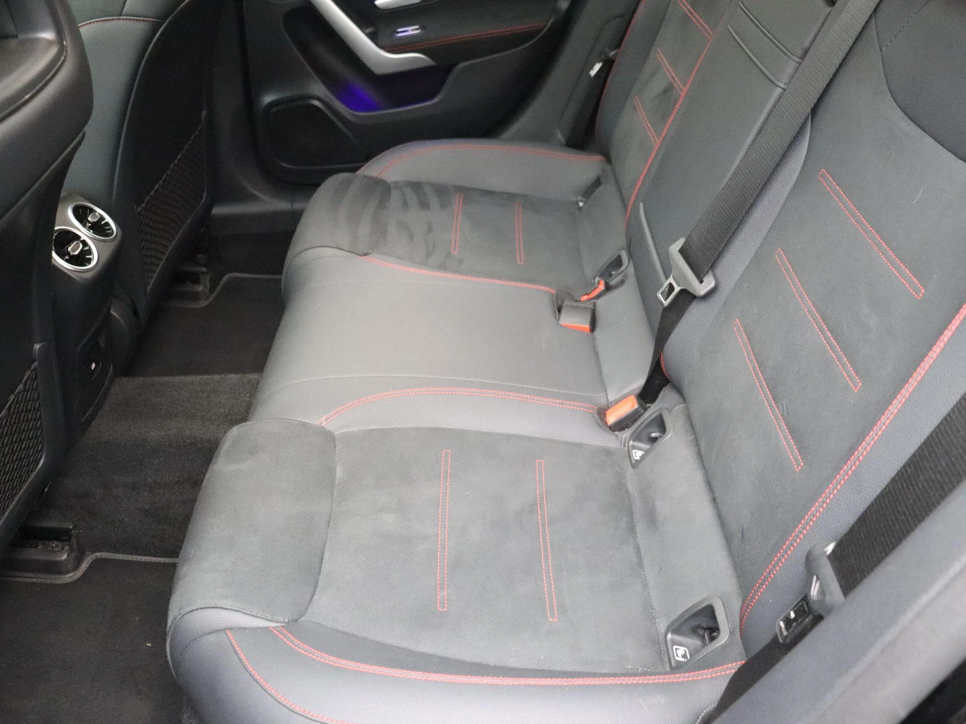 Mercedes-Benz Classe A 250 e AMG Line + PANORAMISCH DAK + CARPLAY + NIGHTPAKKET +