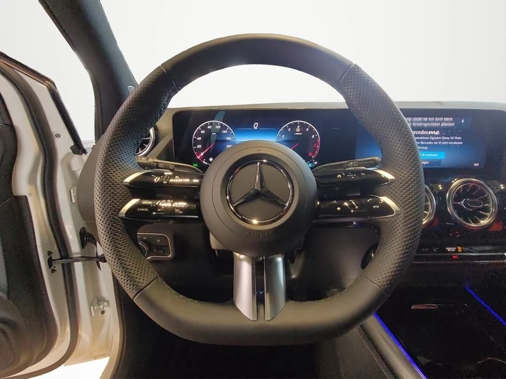 Mercedes-Benz-B-Klasse 220-image-13