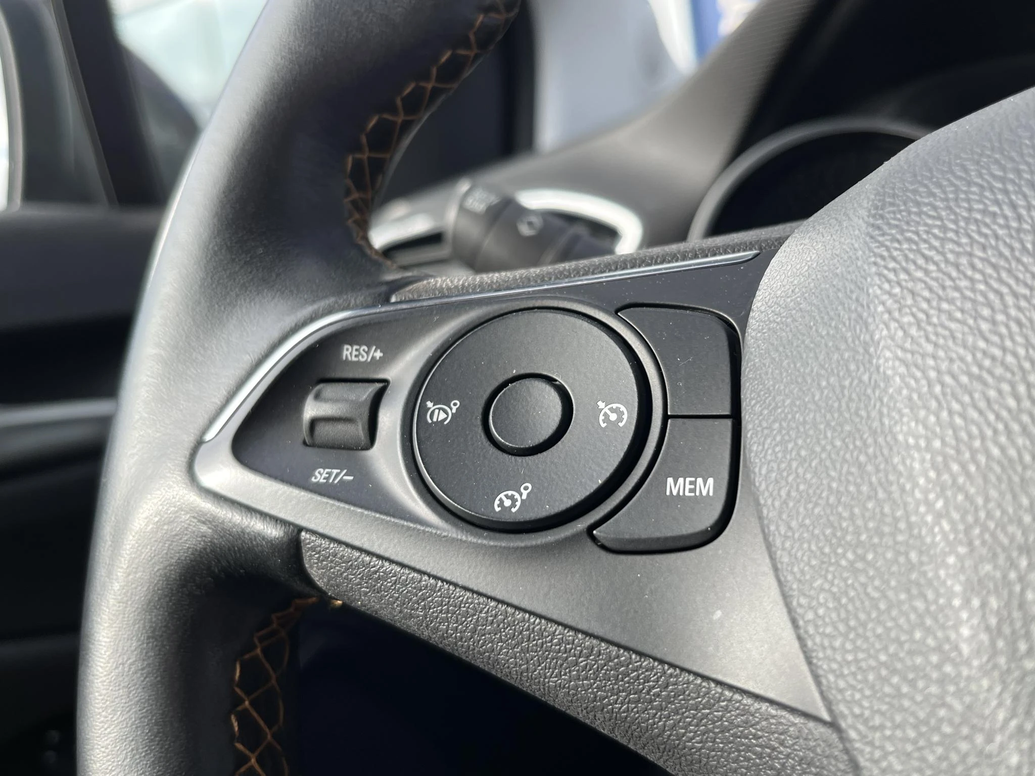 Opel-Crossland X-image-27