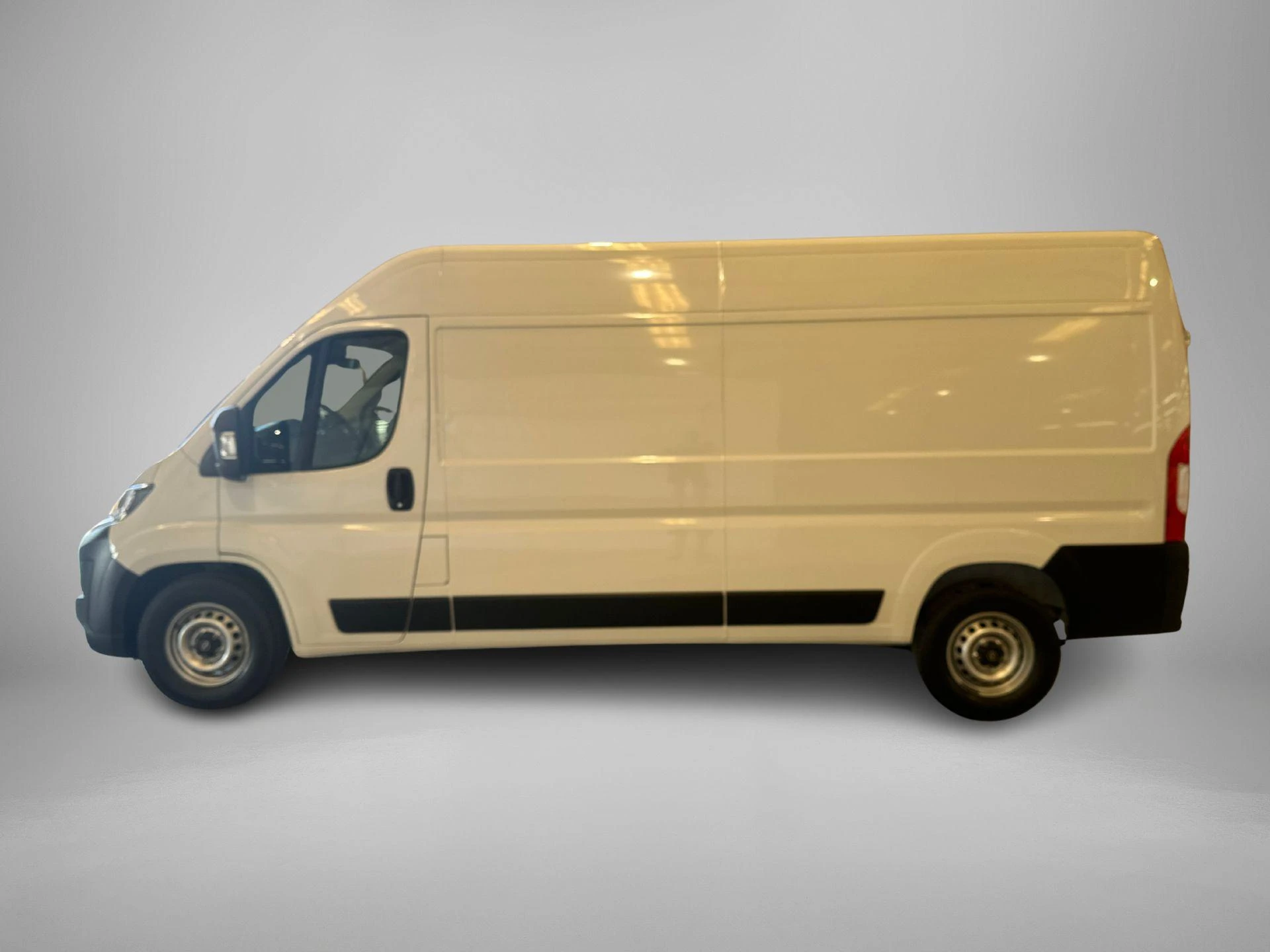 Opel-Movano-image-1