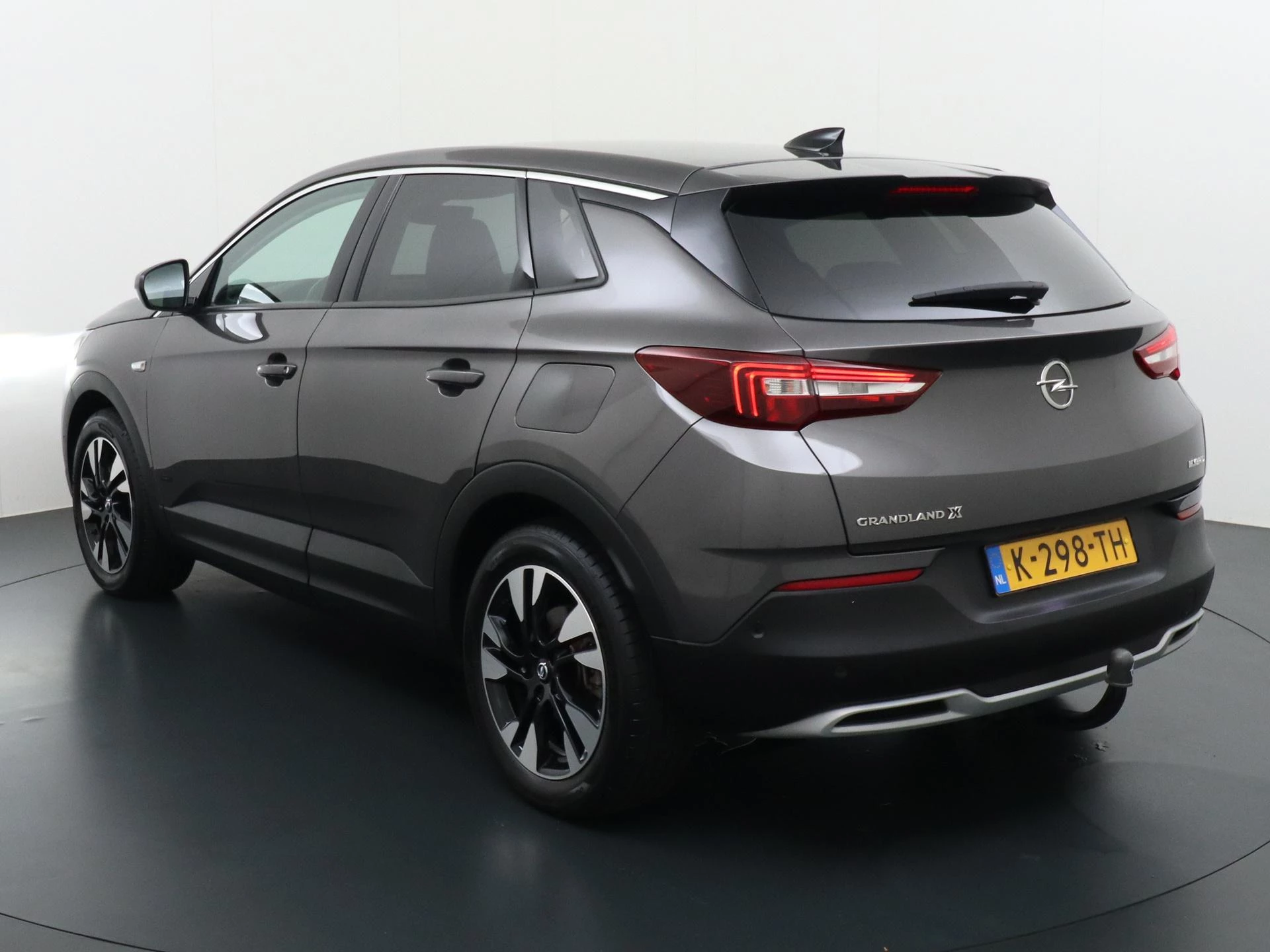 Opel-Grandland X-image-2