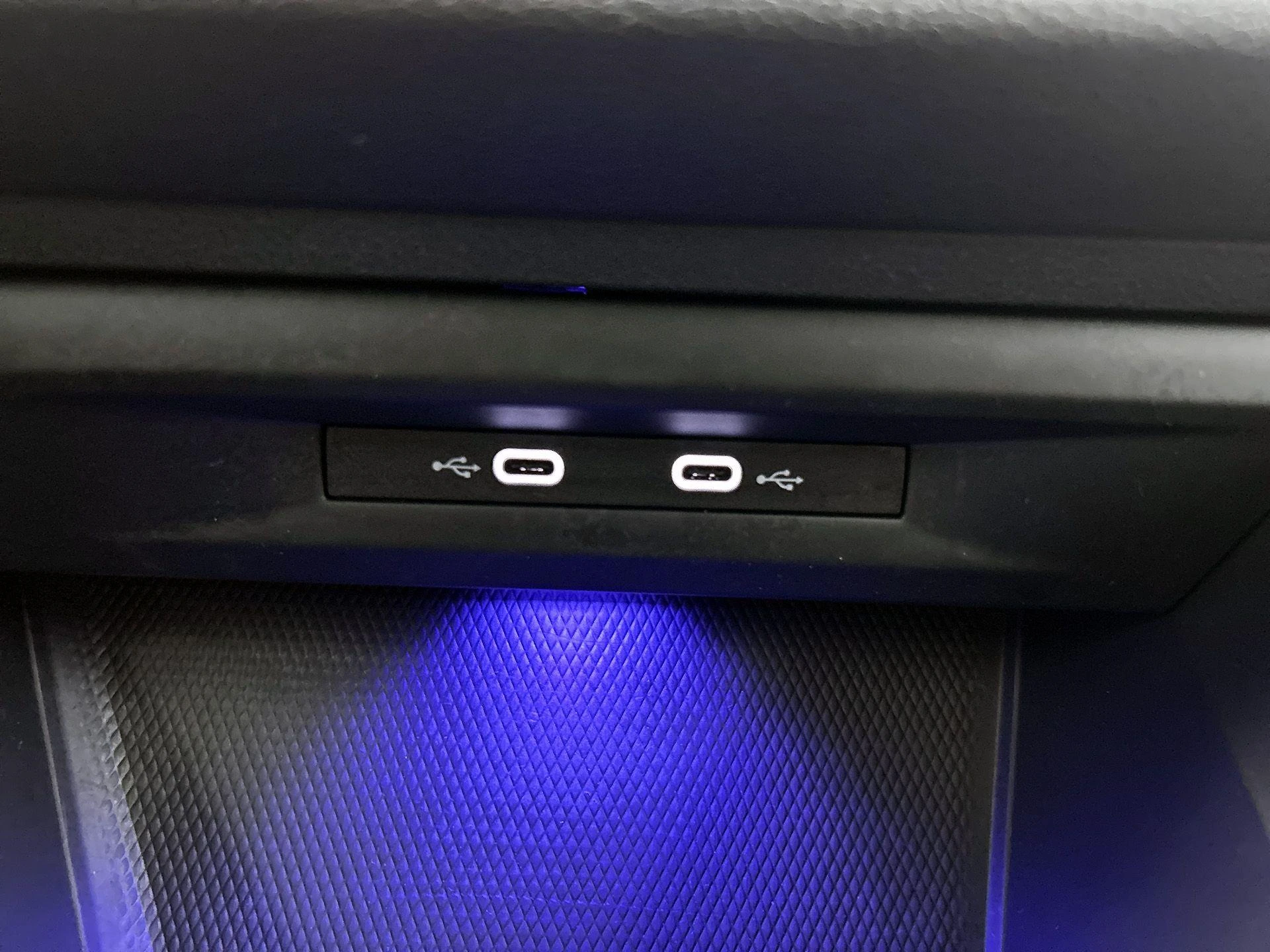 Volkswagen-Golf-image-31