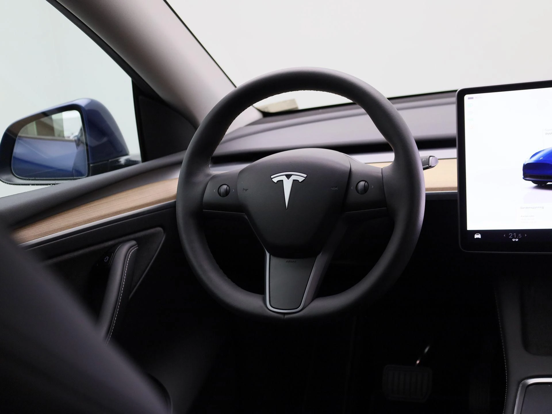 Tesla-Model Y-image-8