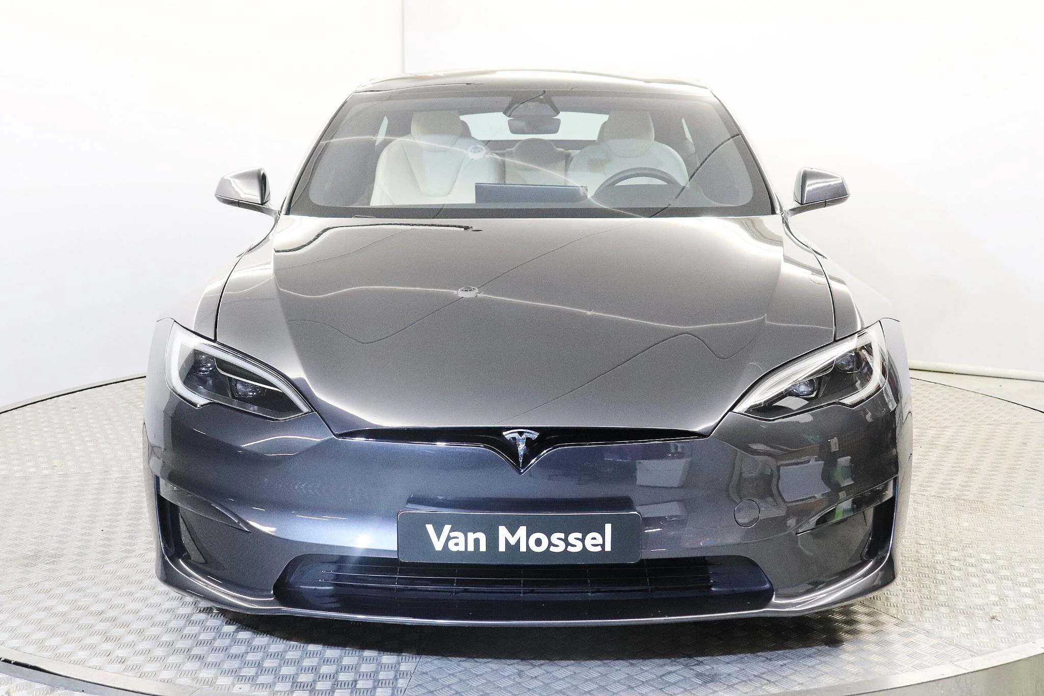 Tesla-Model S-image-1