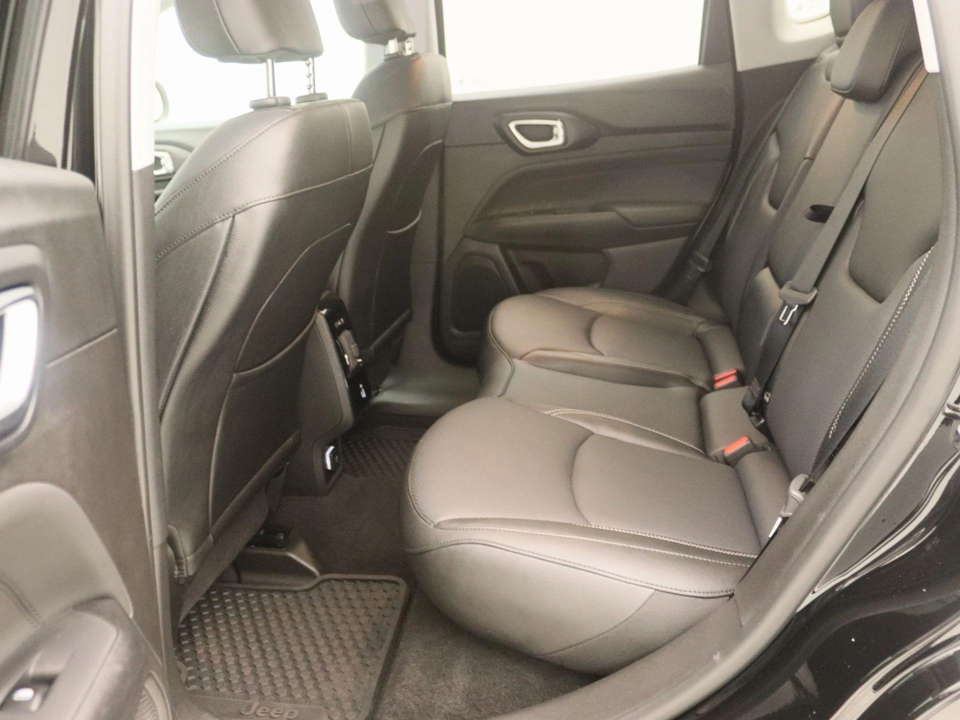 Jeep-Compass-image-14