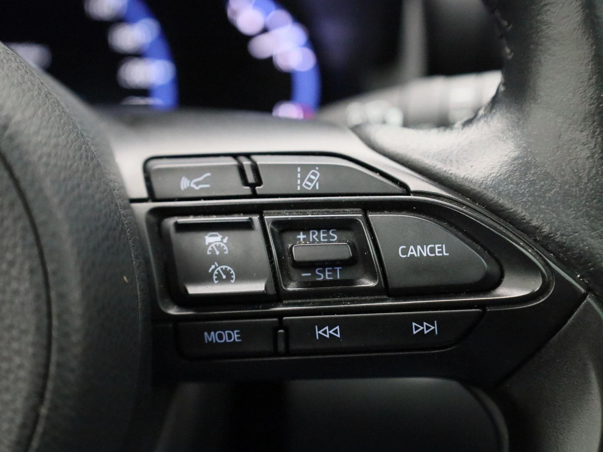 Toyota-Yaris Cross-image-18