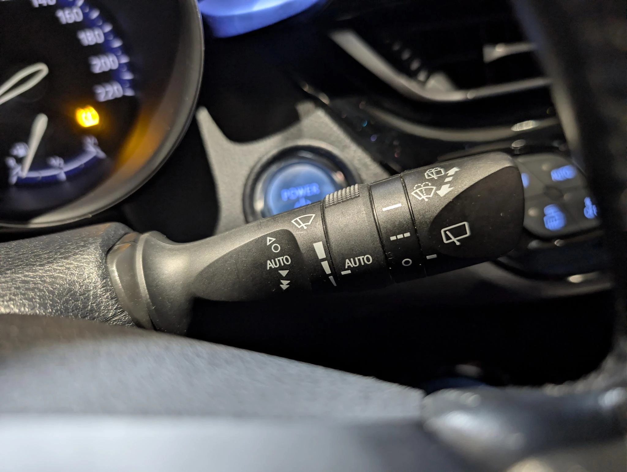 Toyota-C-HR-image-19